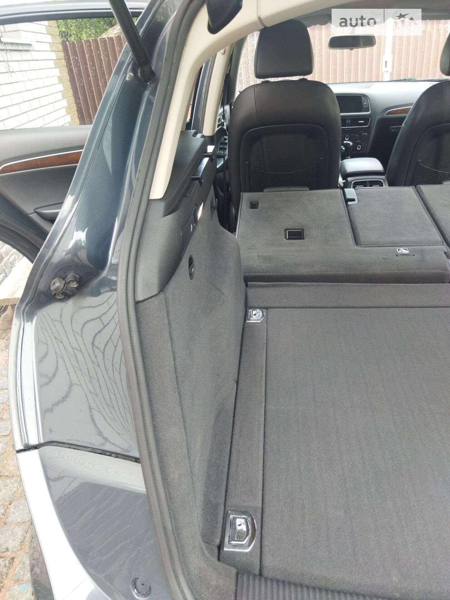 Audi Q5 2011 VIN WA1CFAFP2BA062468 фото оголошення 36 з 78