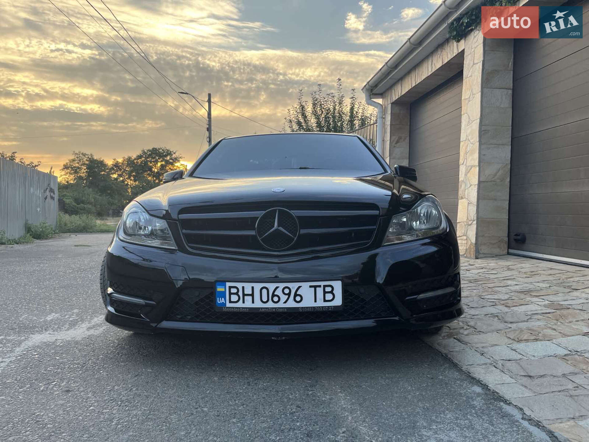 Mercedes-Benz C-Class 2014 VIN WDDGF4HB7EA939227 фото оголошення 5 з 17