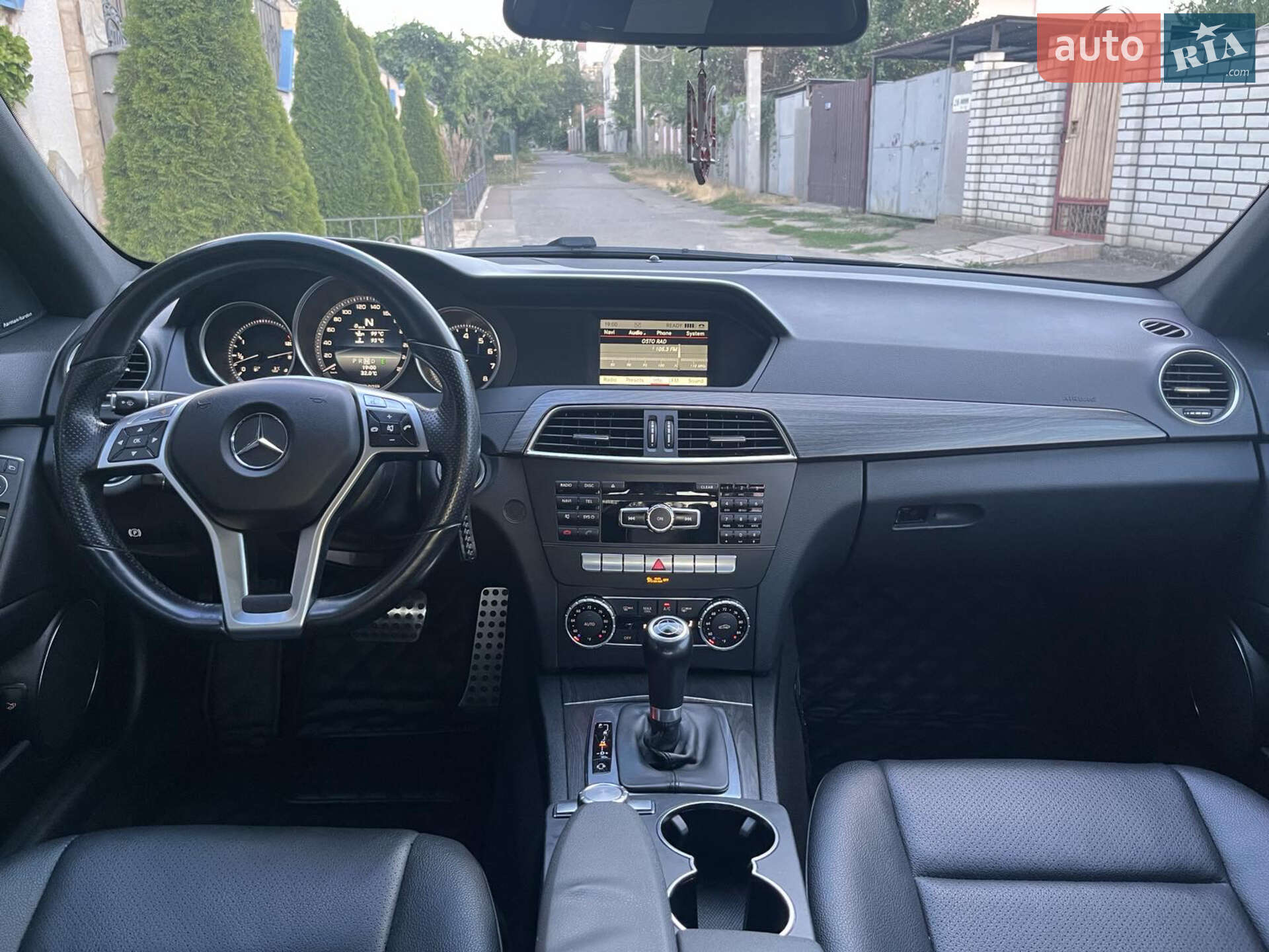 Mercedes-Benz C-Class 2014 VIN WDDGF4HB7EA939227 фото оголошення 9 з 17