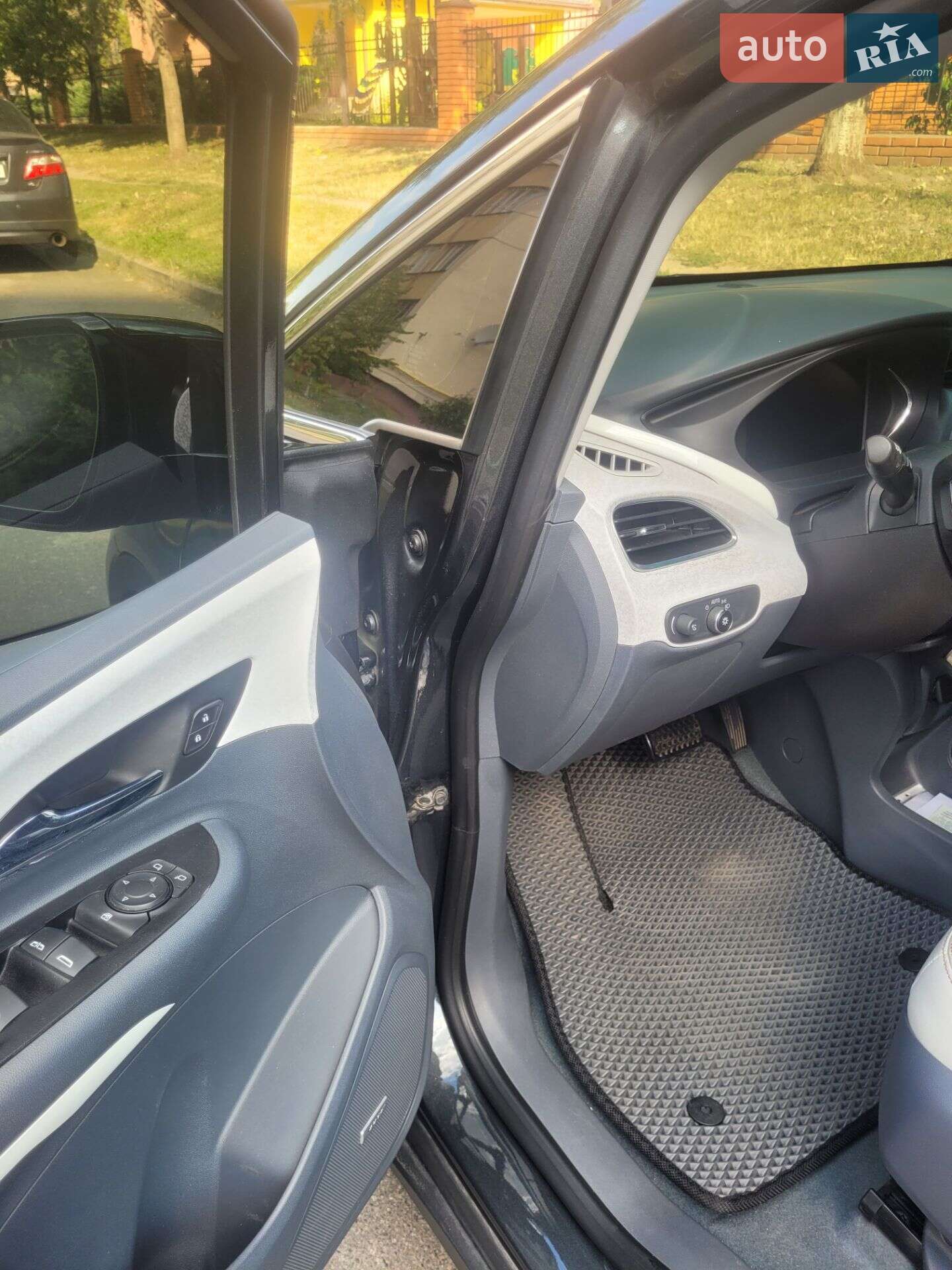 Chevrolet Bolt EV 2020 VIN 1G1FZ6S00L4115395 фото оголошення 21 з 37