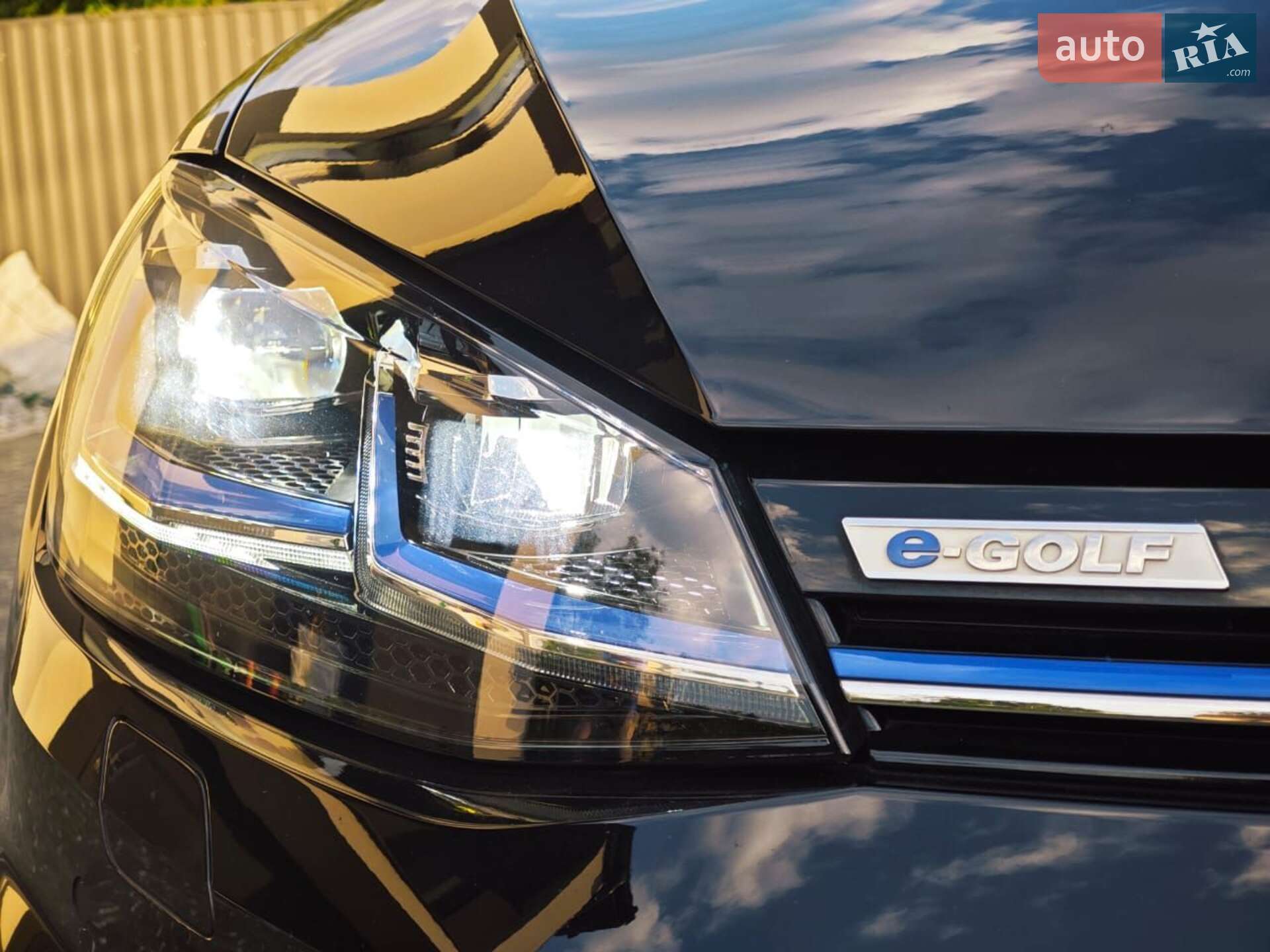 Volkswagen e-Golf 2019 VIN WVWZZZAUZK8910715 фото оголошення 3 з 14
