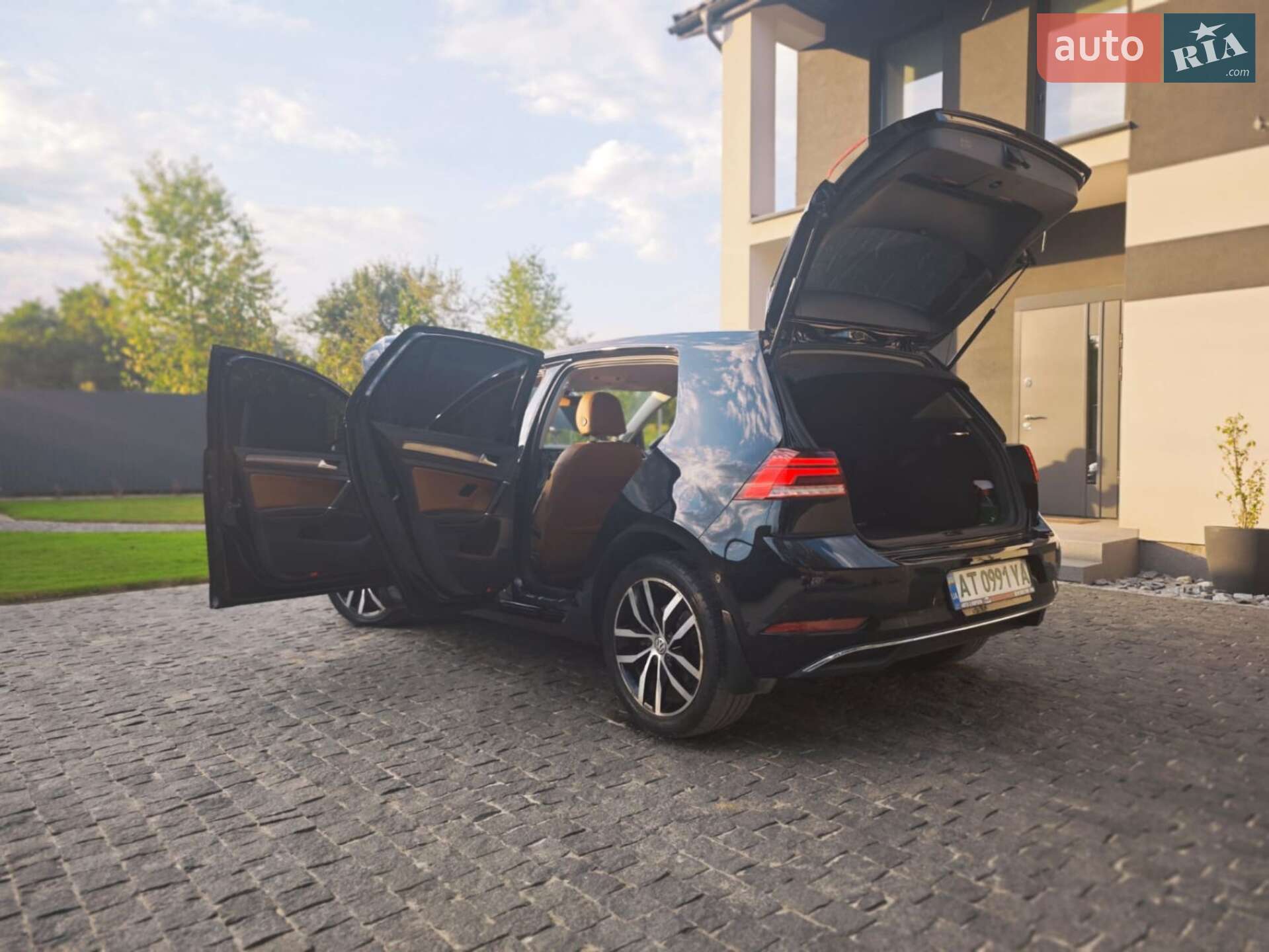 Volkswagen e-Golf 2019 VIN WVWZZZAUZK8910715 фото оголошення 13 з 14