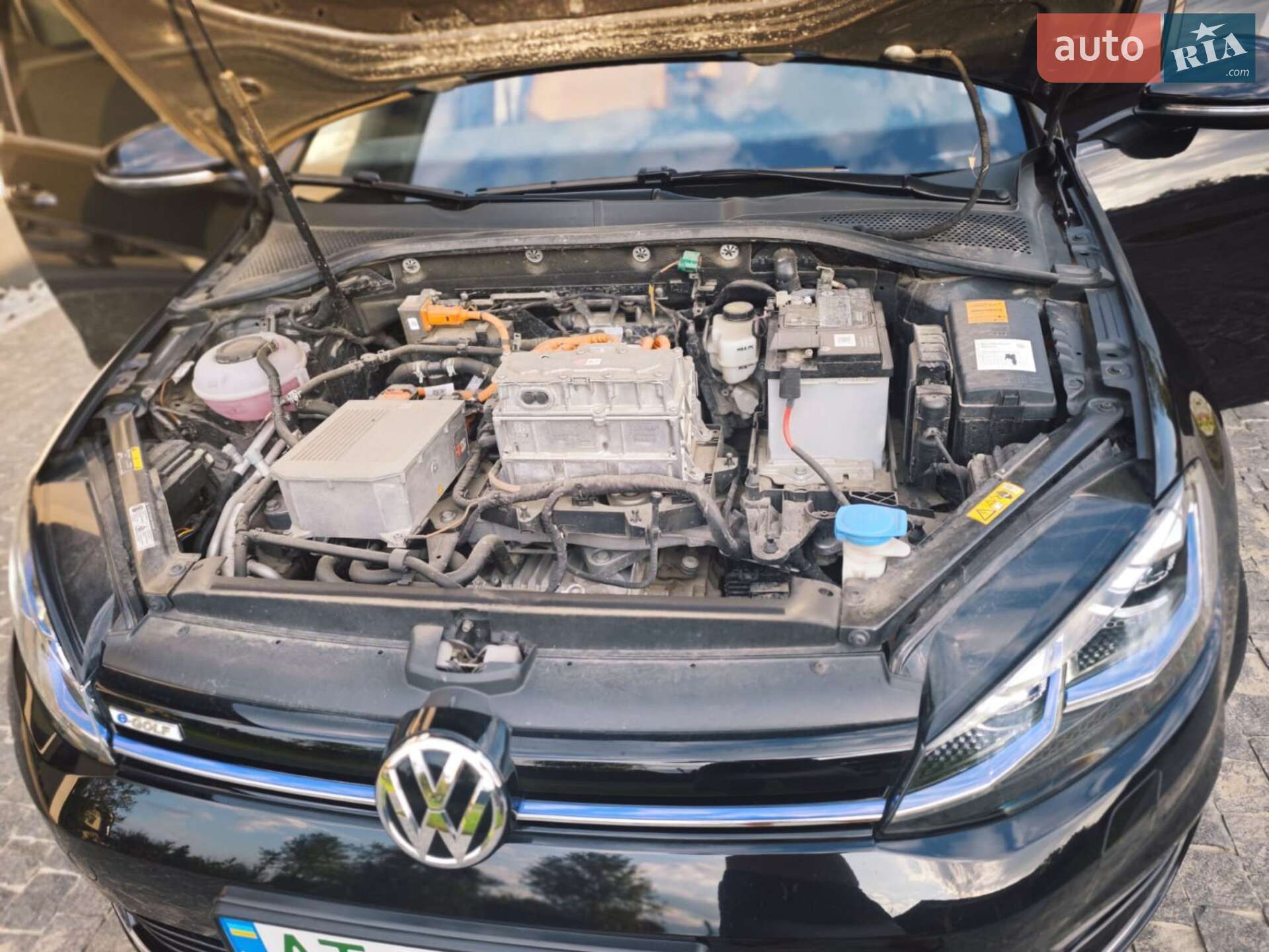 Volkswagen e-Golf 2019 VIN WVWZZZAUZK8910715 фото оголошення 11 з 14