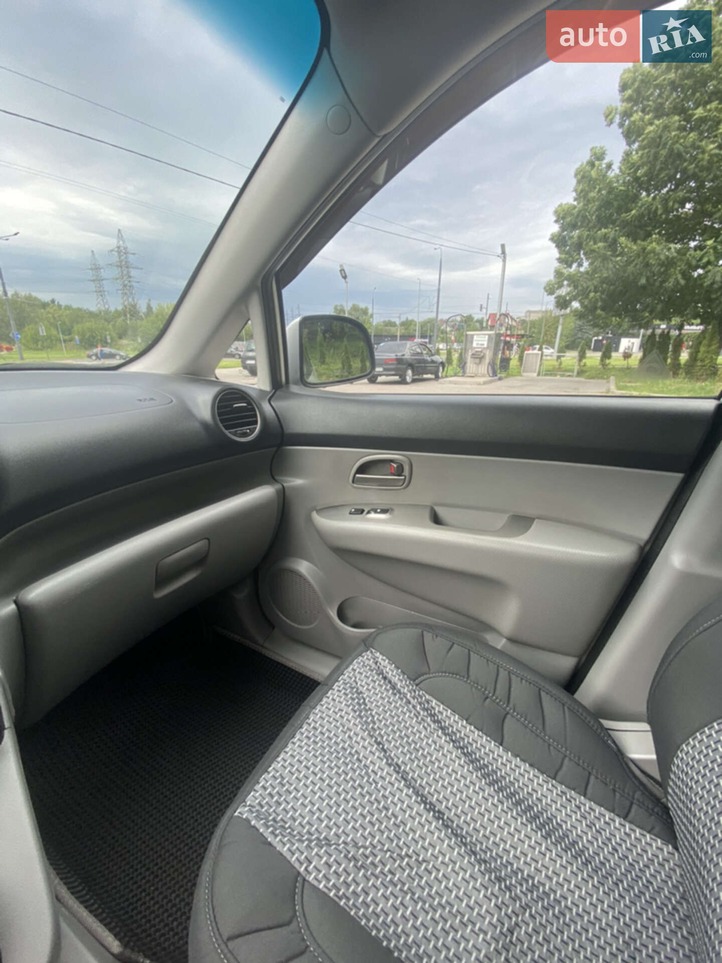Kia Carens 2008 VIN Y6LFG52128L200189 фото оголошення 10 з 18