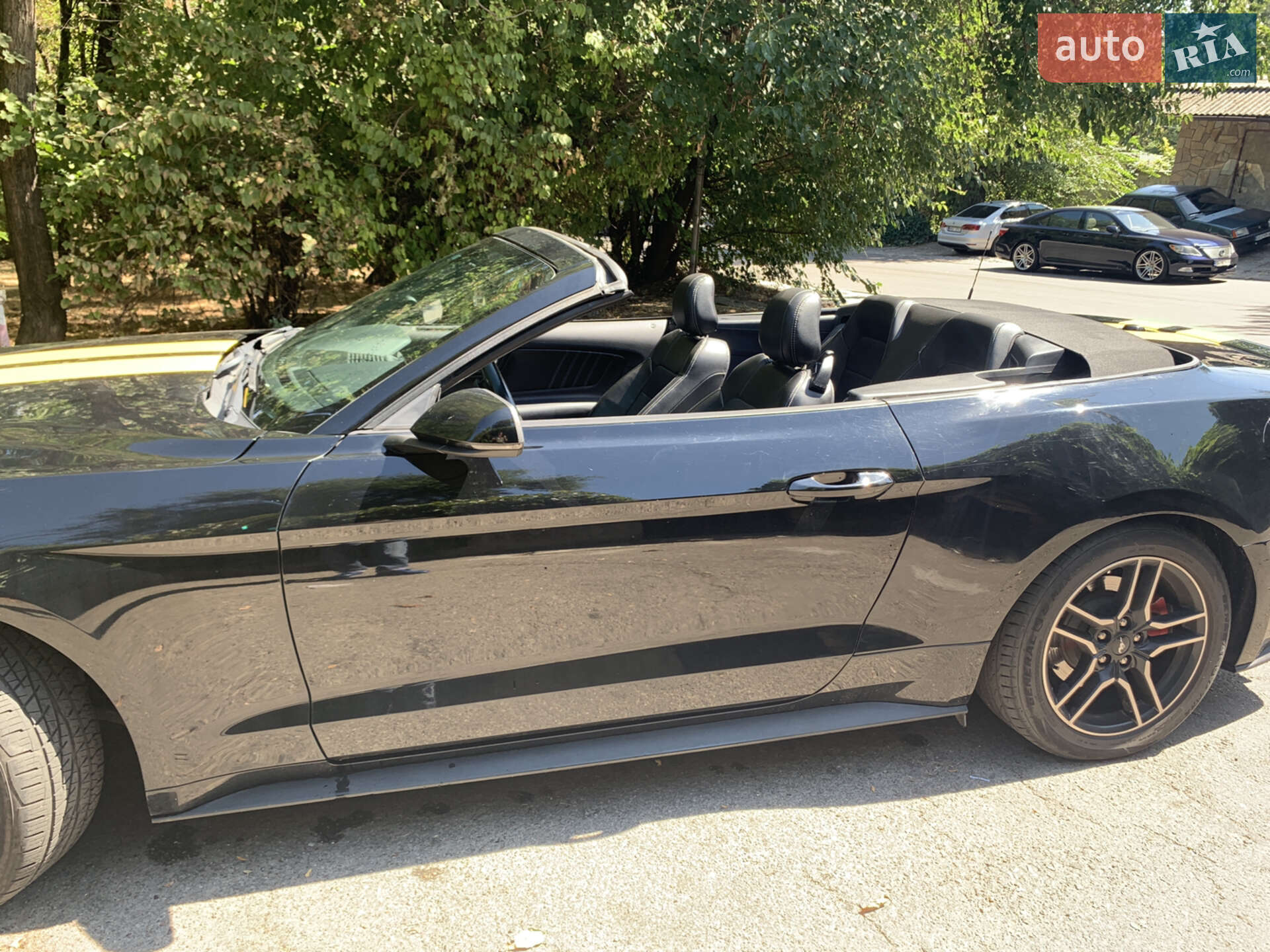 Ford Mustang 2019 VIN 1FATP8UH2L5125960 фото оголошення 3 з 14
