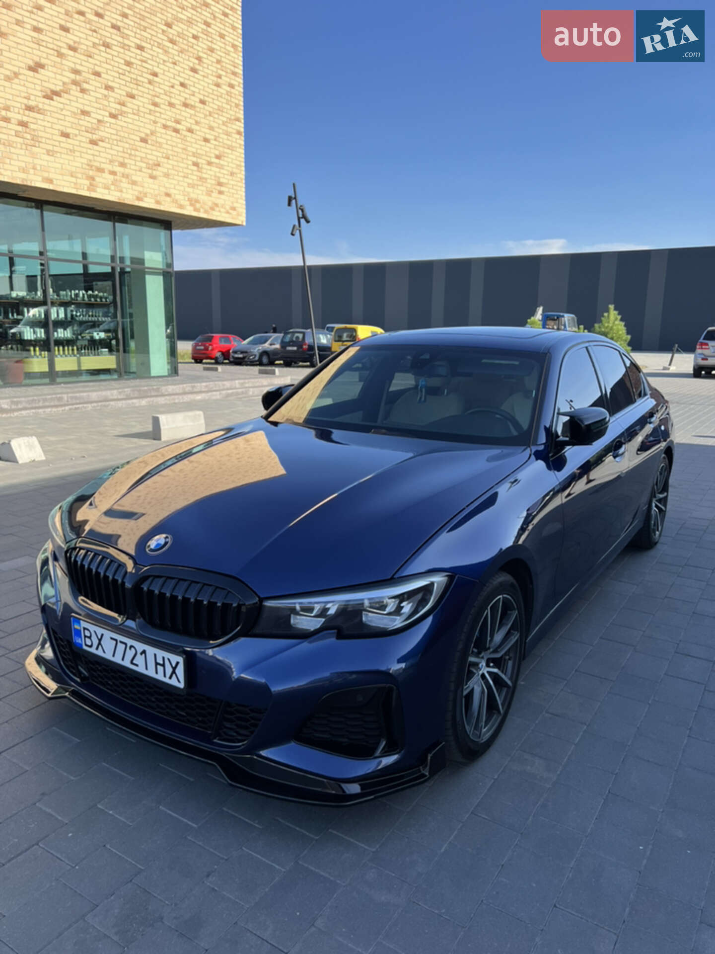 BMW 3 Series 2019 VIN WBA5R1C57KAK07424 фото оголошення 5 з 22
