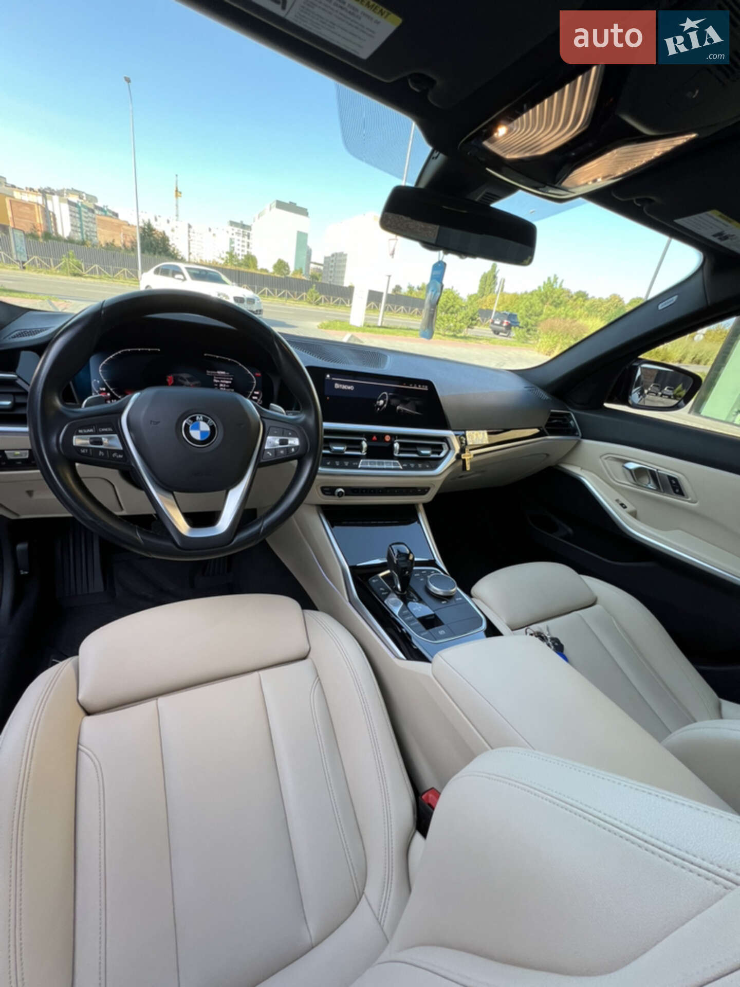 BMW 3 Series 2019 VIN WBA5R1C57KAK07424 фото оголошення 18 з 22