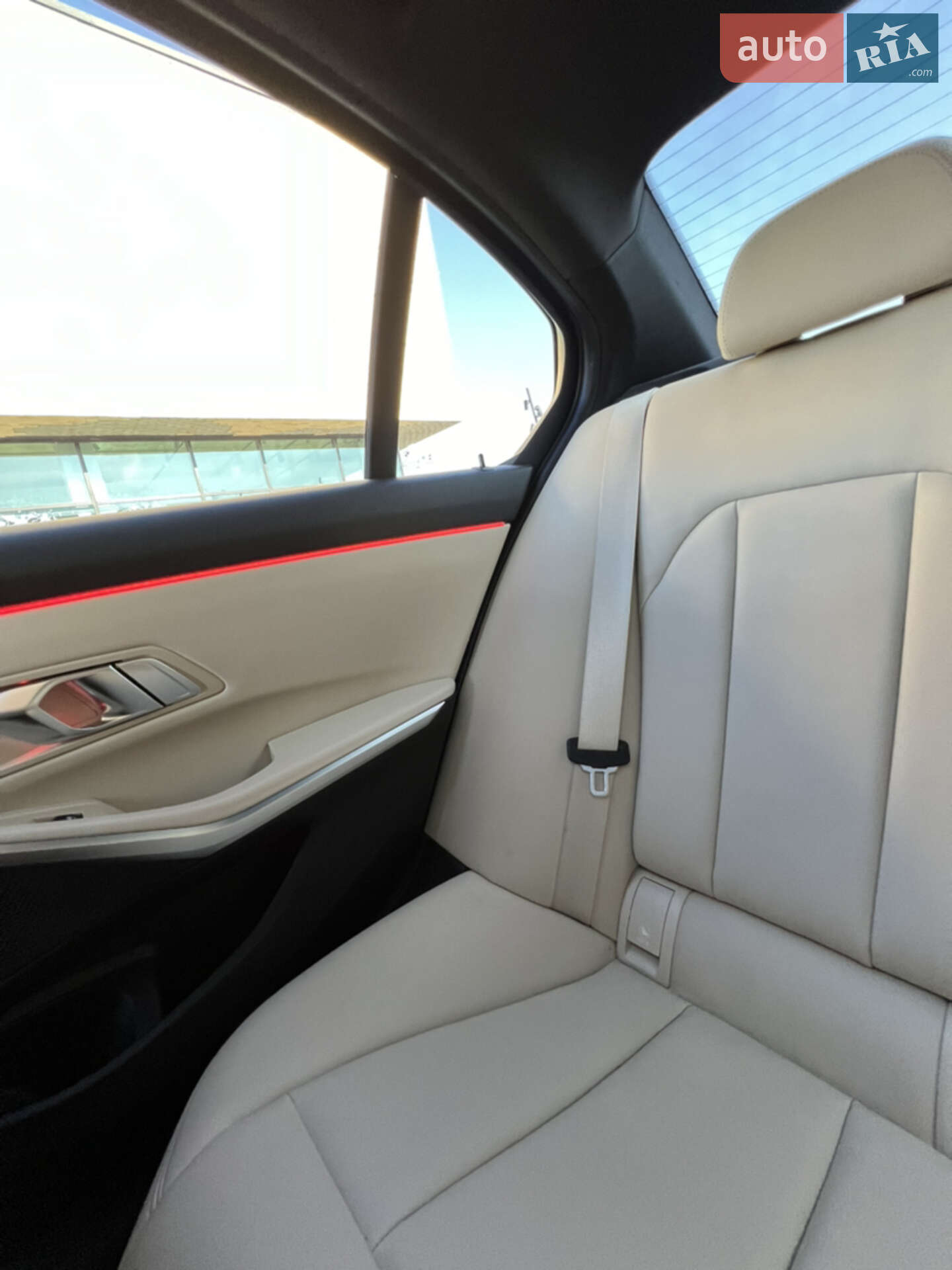 BMW 3 Series 2019 VIN WBA5R1C57KAK07424 фото оголошення 21 з 22