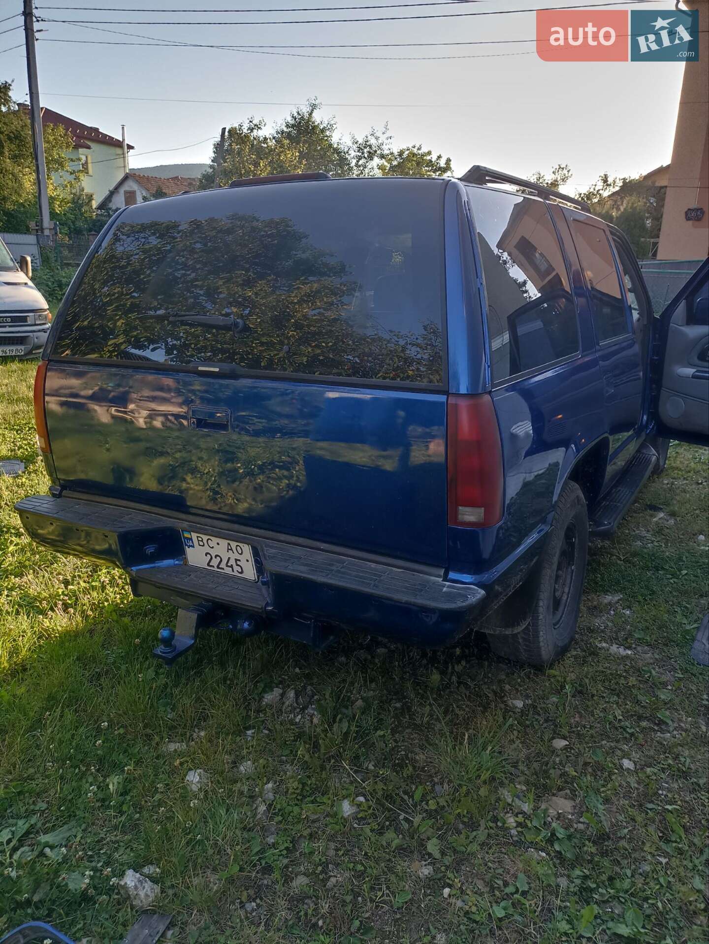 GMC Yukon 1996 VIN 1GKEK13R4TJ753162 фото оголошення 2 з 5