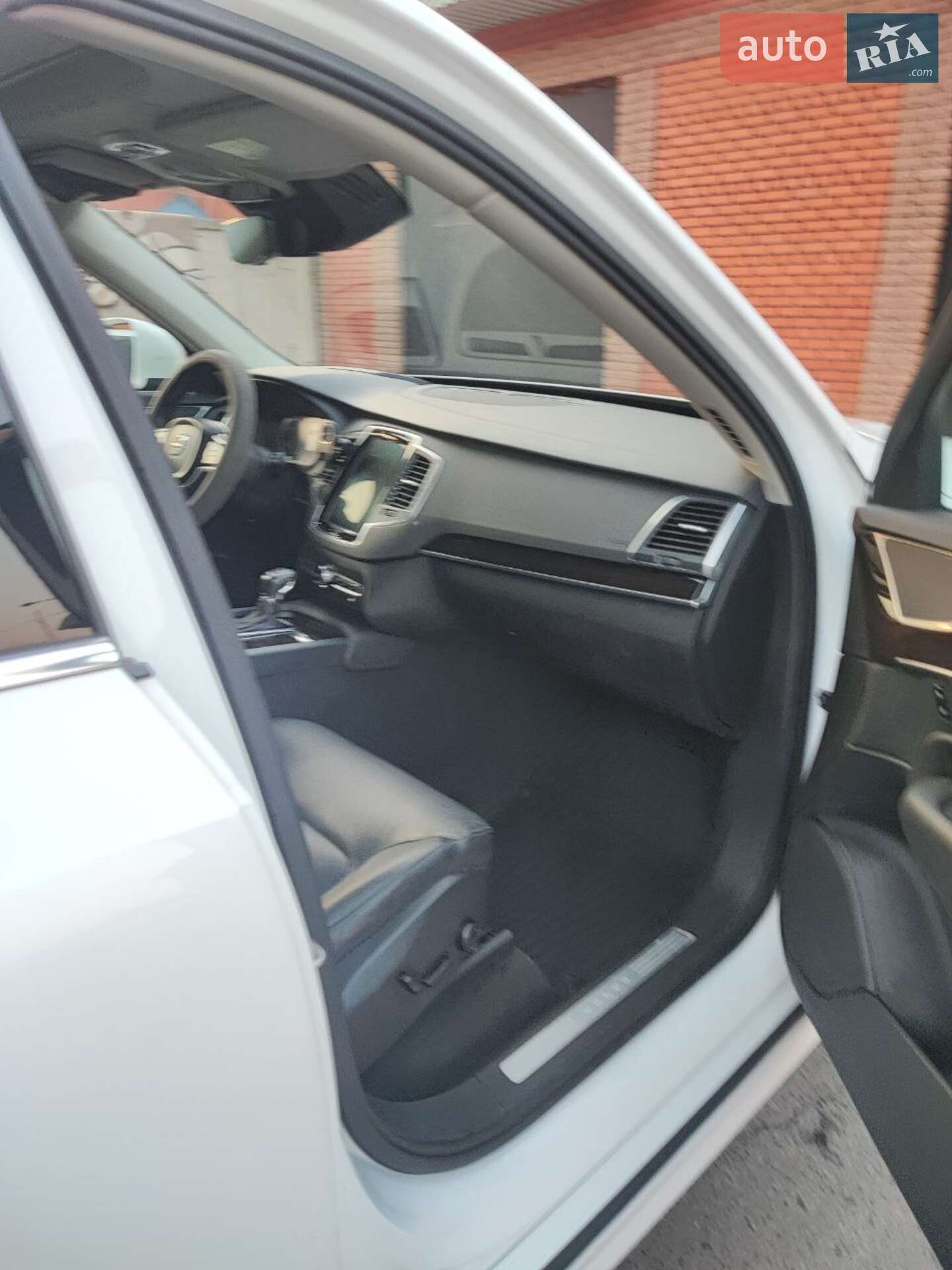 Volvo Xc90 2018 VIN YV4A22PK2K1435453 фото оголошення 15 з 32