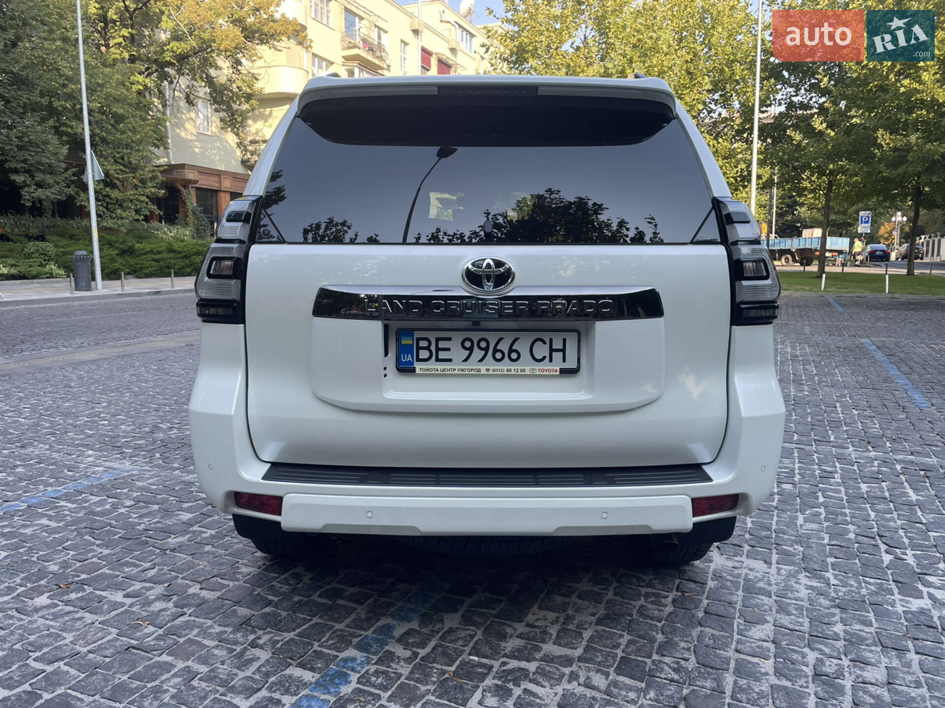 Toyota Land Cruiser Prado 2020 VIN JTEBU3FJ90K195577 фото оголошення 4 з 13
