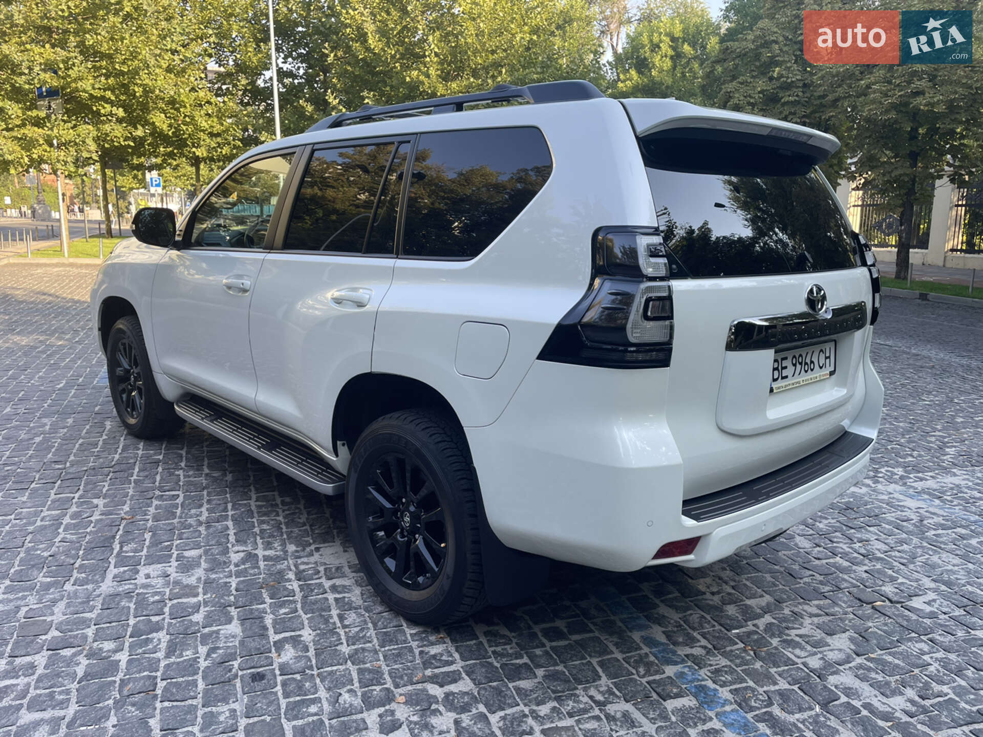 Toyota Land Cruiser Prado 2020 VIN JTEBU3FJ90K195577 фото оголошення 5 з 13