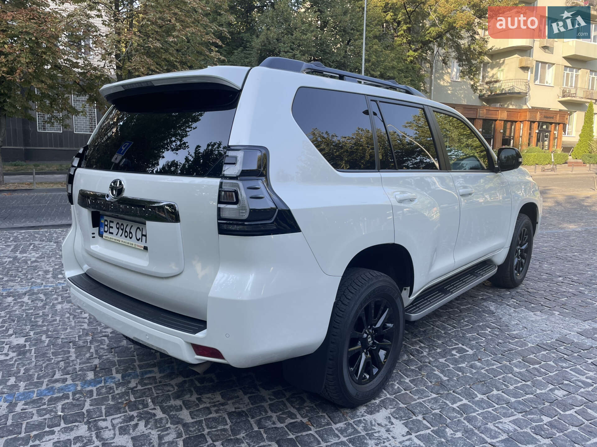 Toyota Land Cruiser Prado 2020 VIN JTEBU3FJ90K195577 фото оголошення 6 з 13