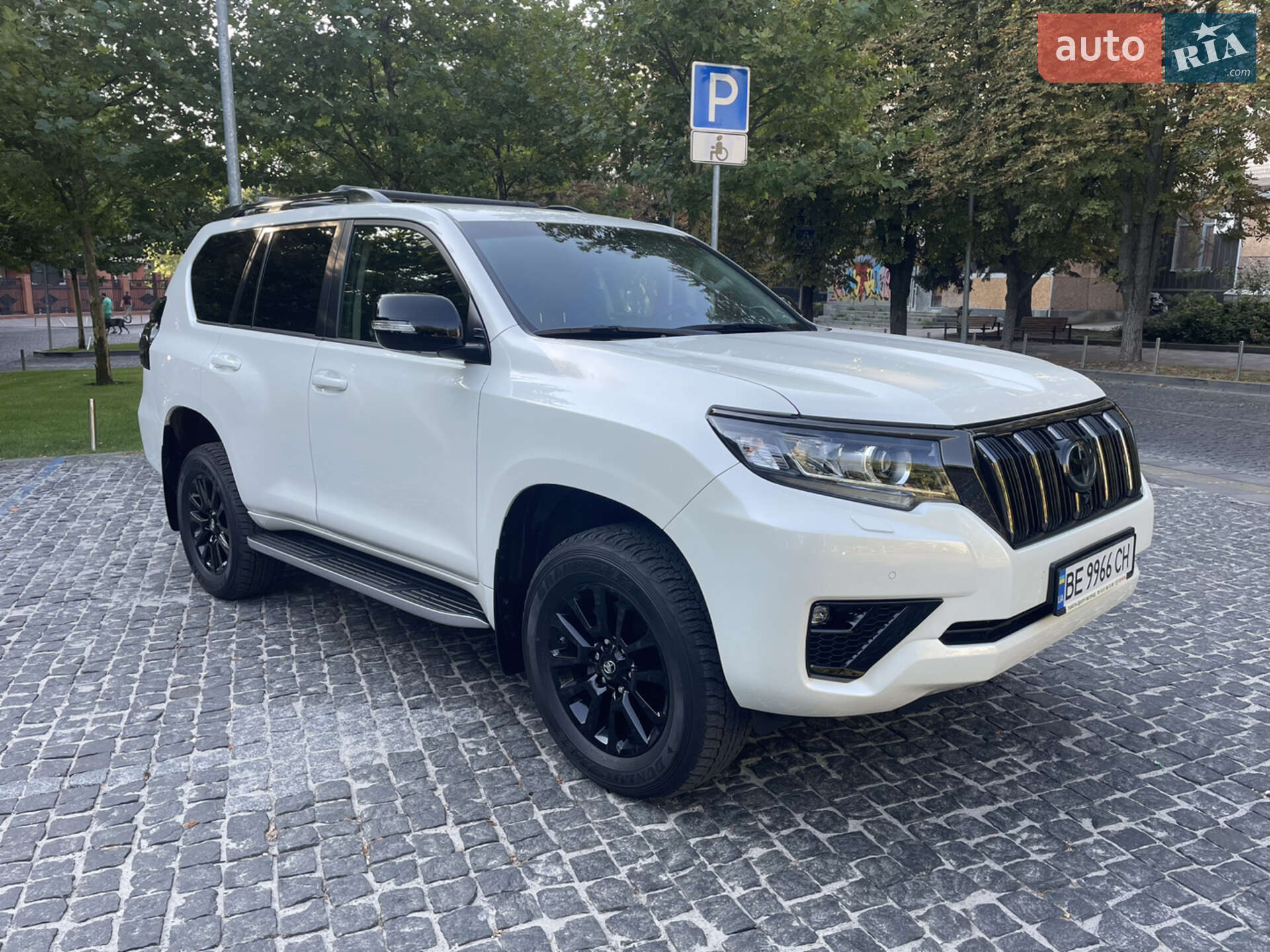 Toyota Land Cruiser Prado 2020 VIN JTEBU3FJ90K195577 фото оголошення 10 з 13