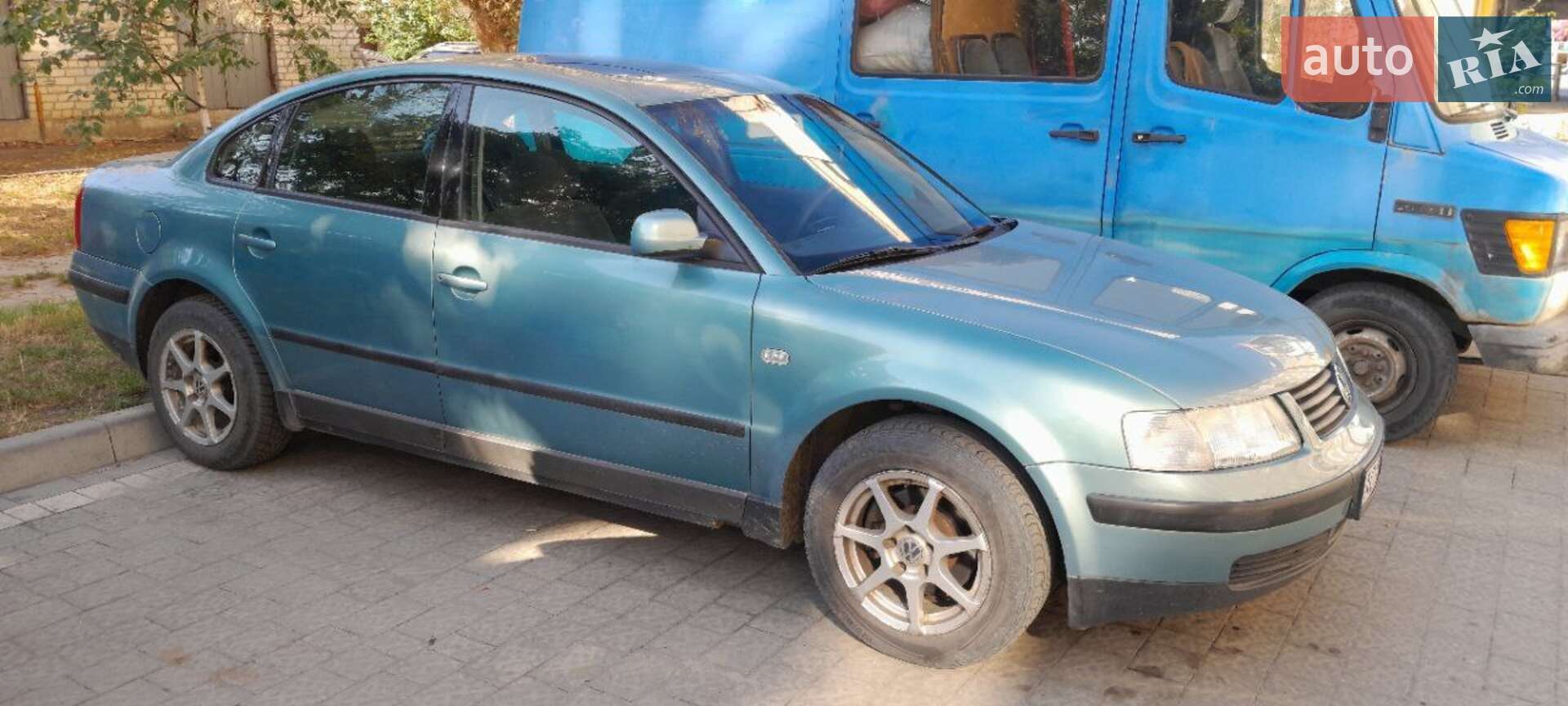 Volkswagen Passat 2000 VIN WVWZZZ3BZYP304061 фото оголошення 2 з 6