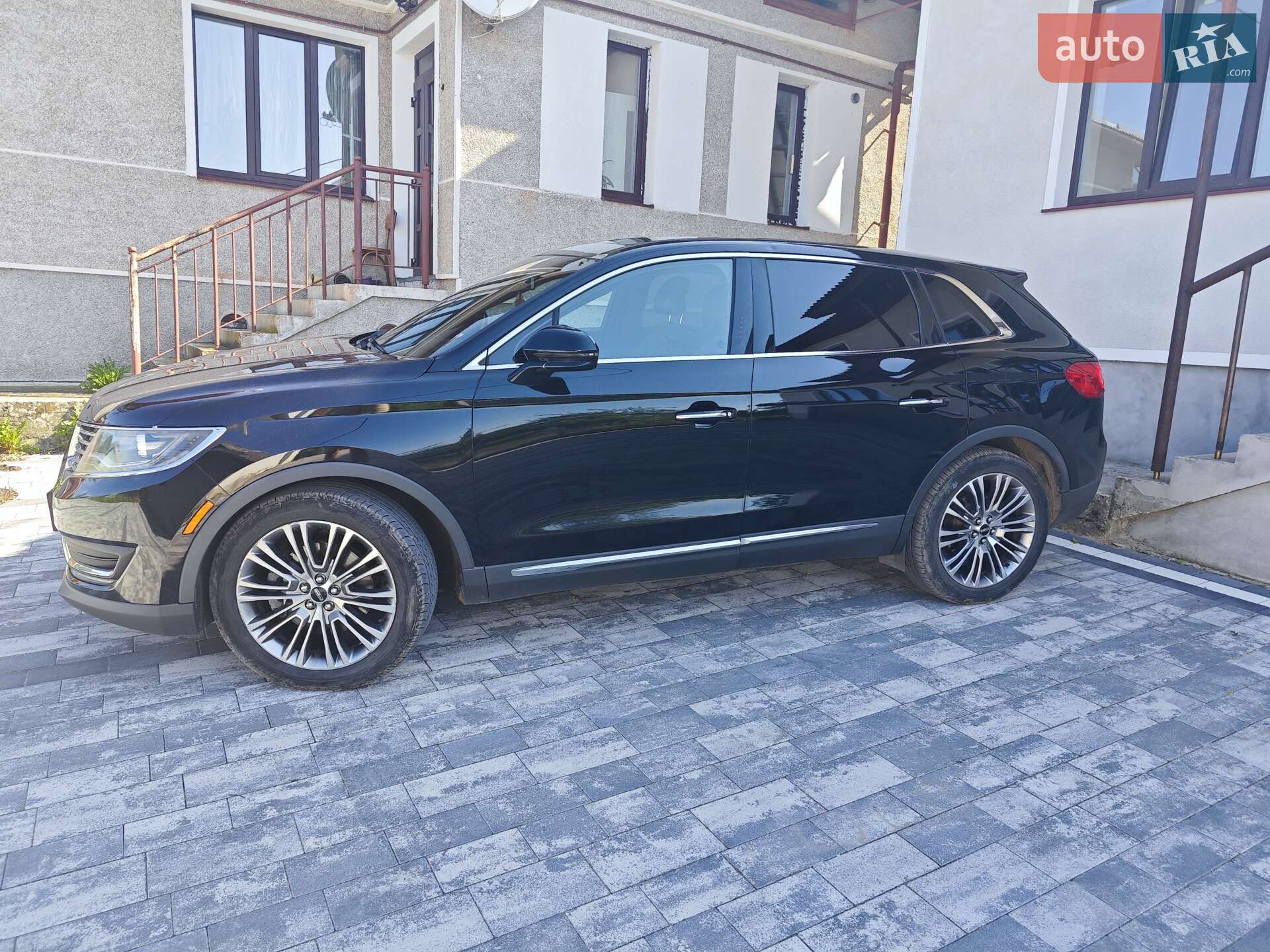 Lincoln MKX 2016 VIN 2LMTJ8LR2GBL63072 фото оголошення 3 з 19