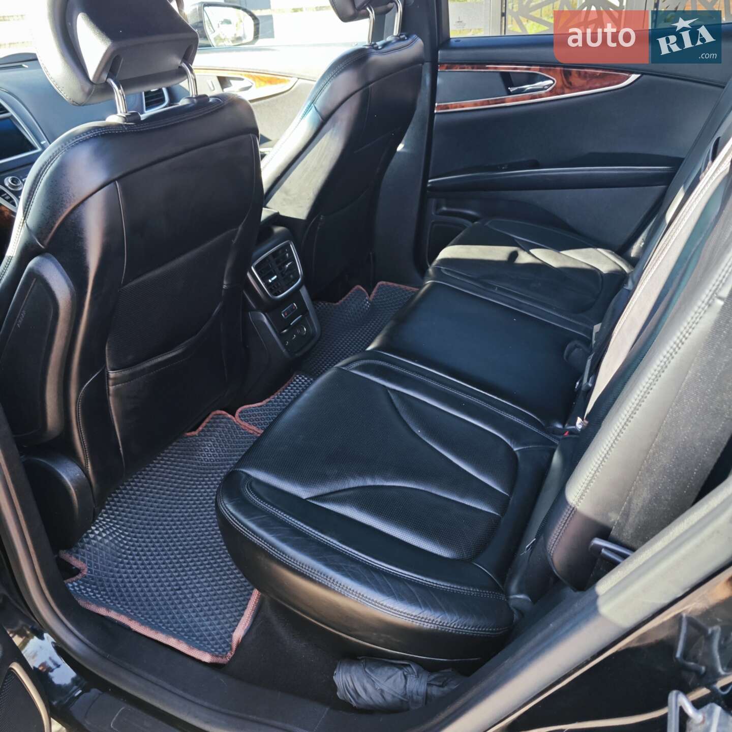Lincoln MKX 2016 VIN 2LMTJ8LR2GBL63072 фото оголошення 10 з 19