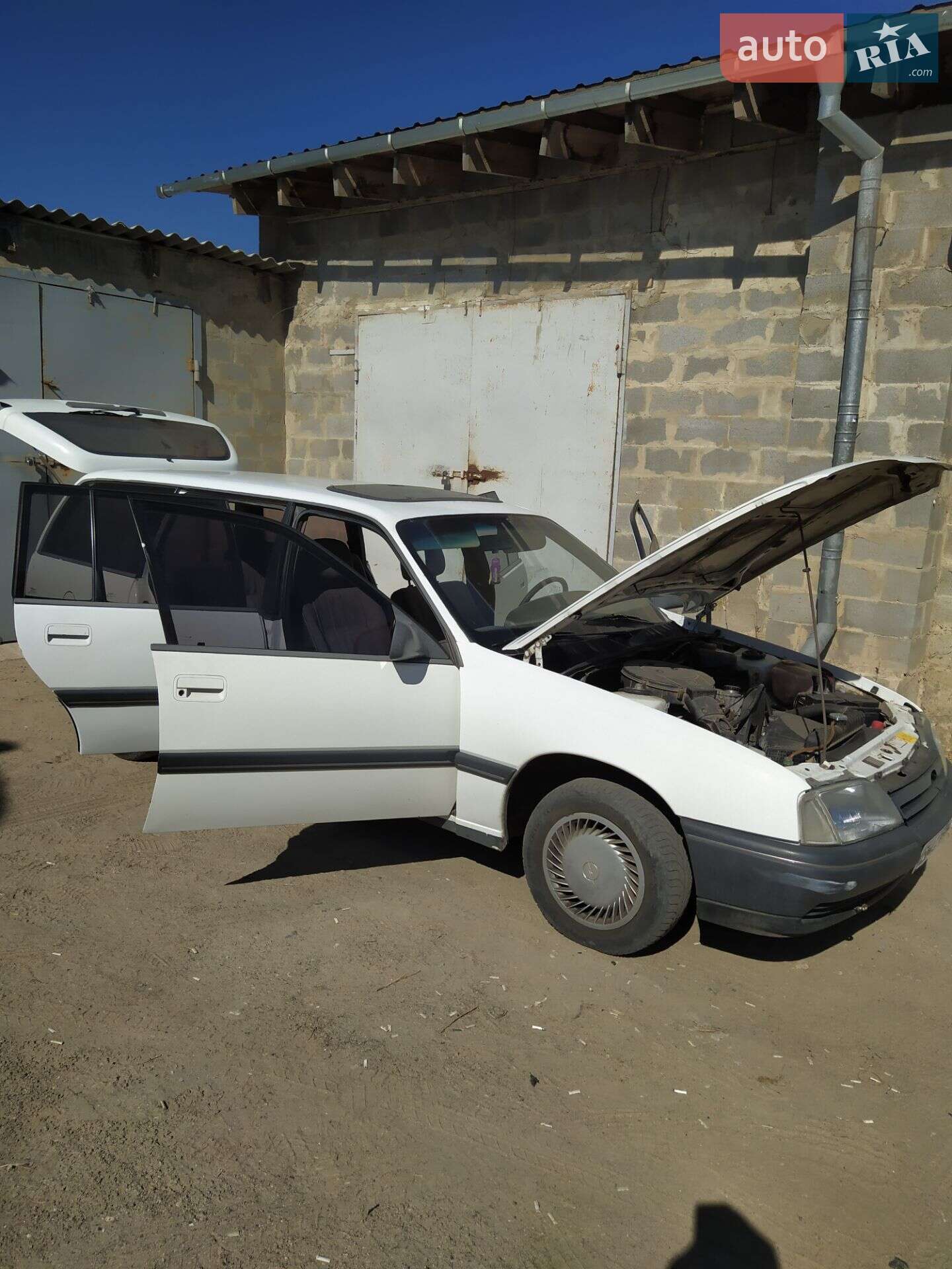 Opel Omega 1989 VIN W0L000066K1171822 фото оголошення 3 з 13