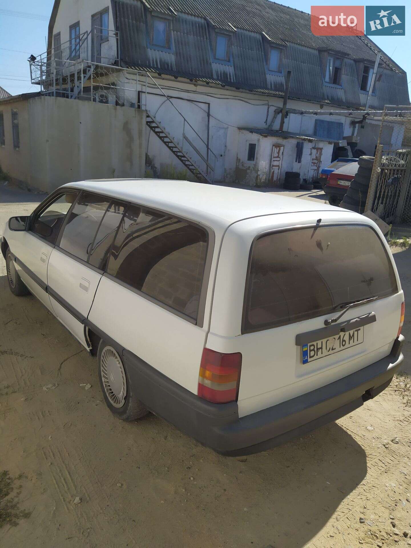 Opel Omega 1989 VIN W0L000066K1171822 фото оголошення 7 з 13