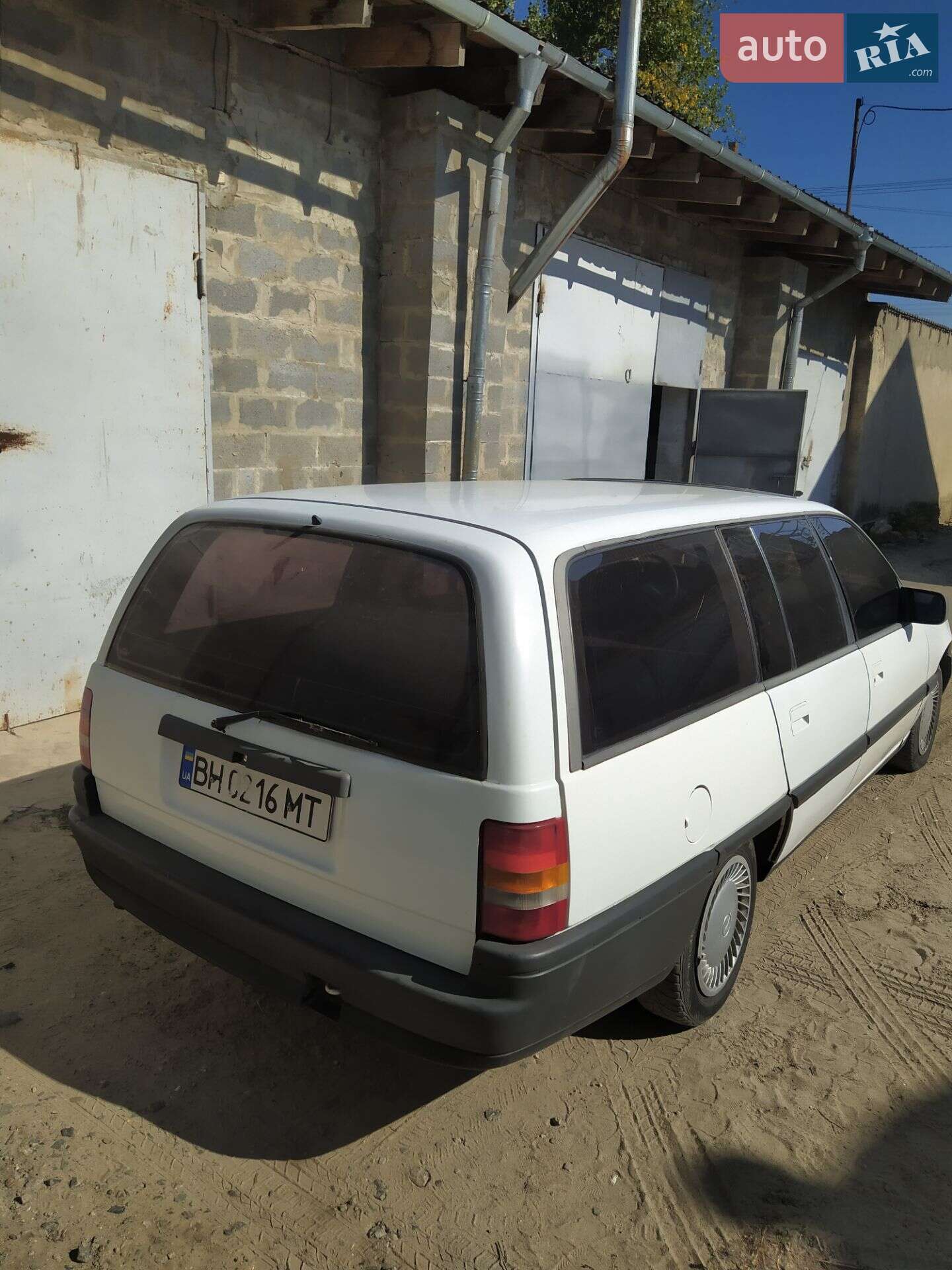 Opel Omega 1989 VIN W0L000066K1171822 фото оголошення 9 з 13