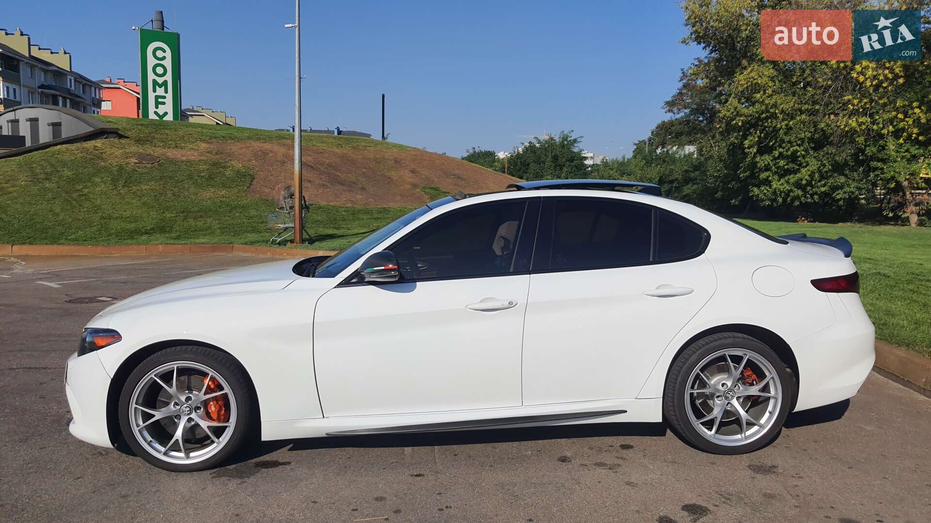 Alfa Romeo Giulia 2017 VIN ZARFAEEN6H7553673 фото оголошення 14 з 46