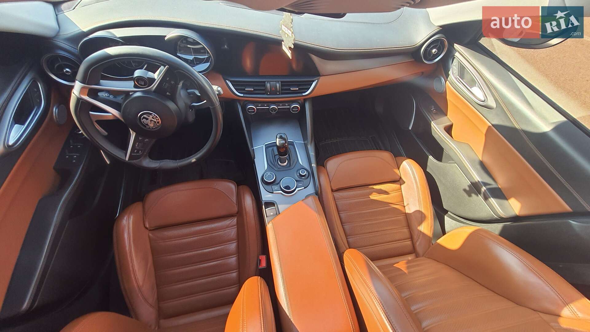 Alfa Romeo Giulia 2017 VIN ZARFAEEN6H7553673 фото оголошення 31 з 46