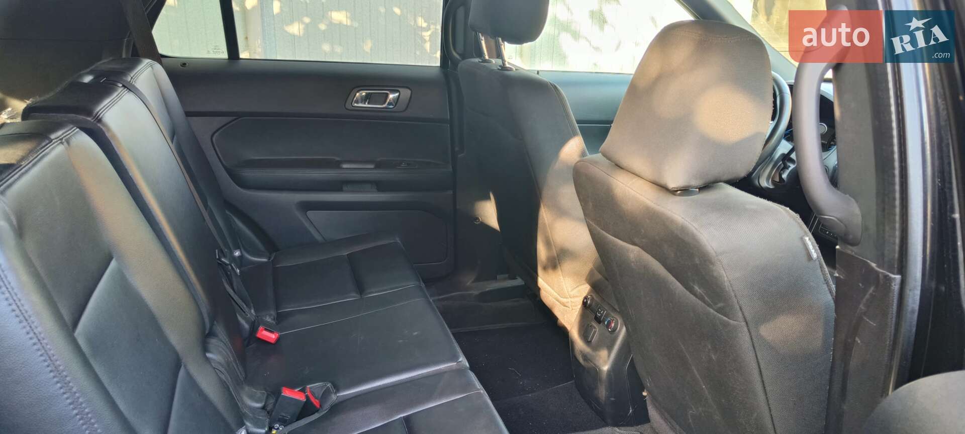 Ford Explorer 2018 VIN 1FM5K8AR3KGA52935 фото оголошення 5 з 5