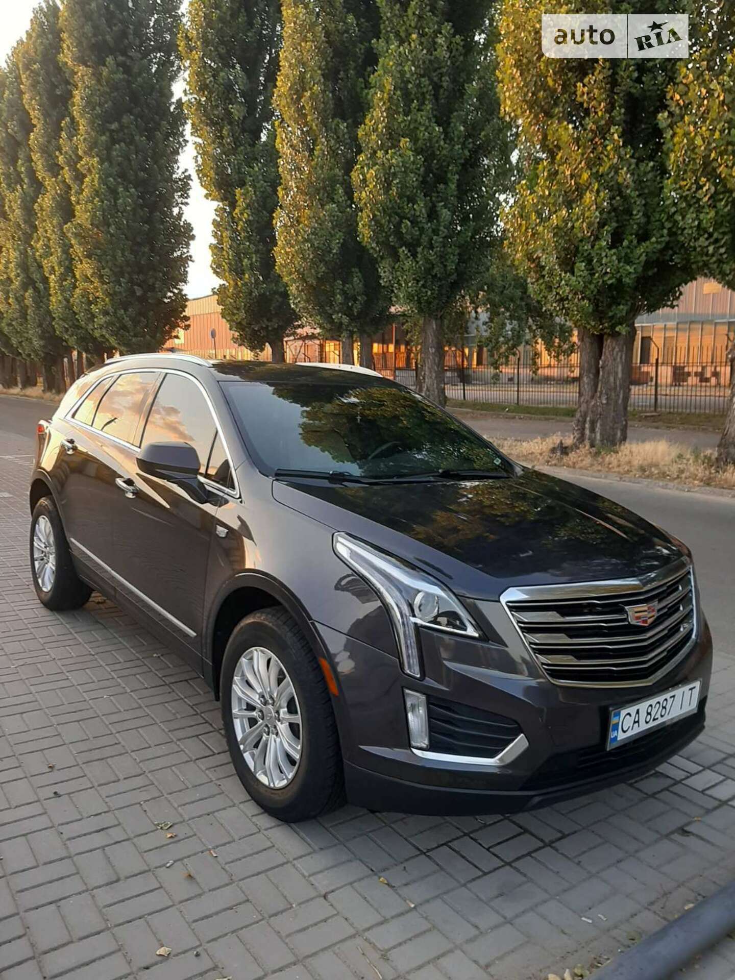 Cadillac XT5 2016 VIN 1GYKNARS6HZ189968 фото оголошення 4 з 9