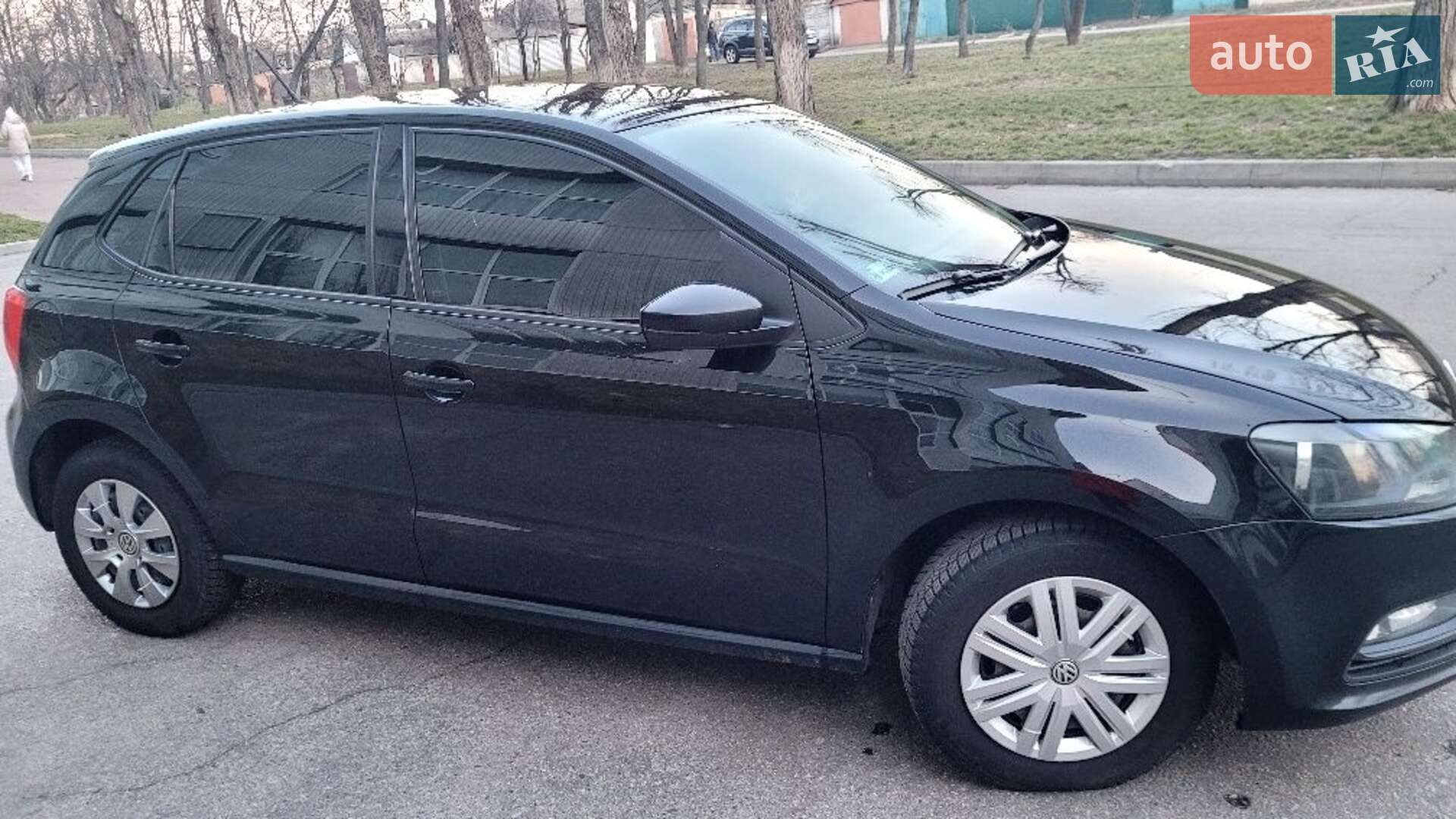 Volkswagen Polo 2016 VIN WVWZZZ6RZGY253883 фото оголошення 2 з 8