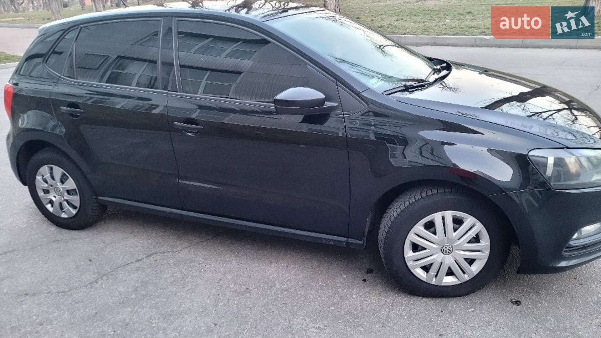 Volkswagen Polo 2016 VIN WVWZZZ6RZGY253883 фото оголошення 3 з 8