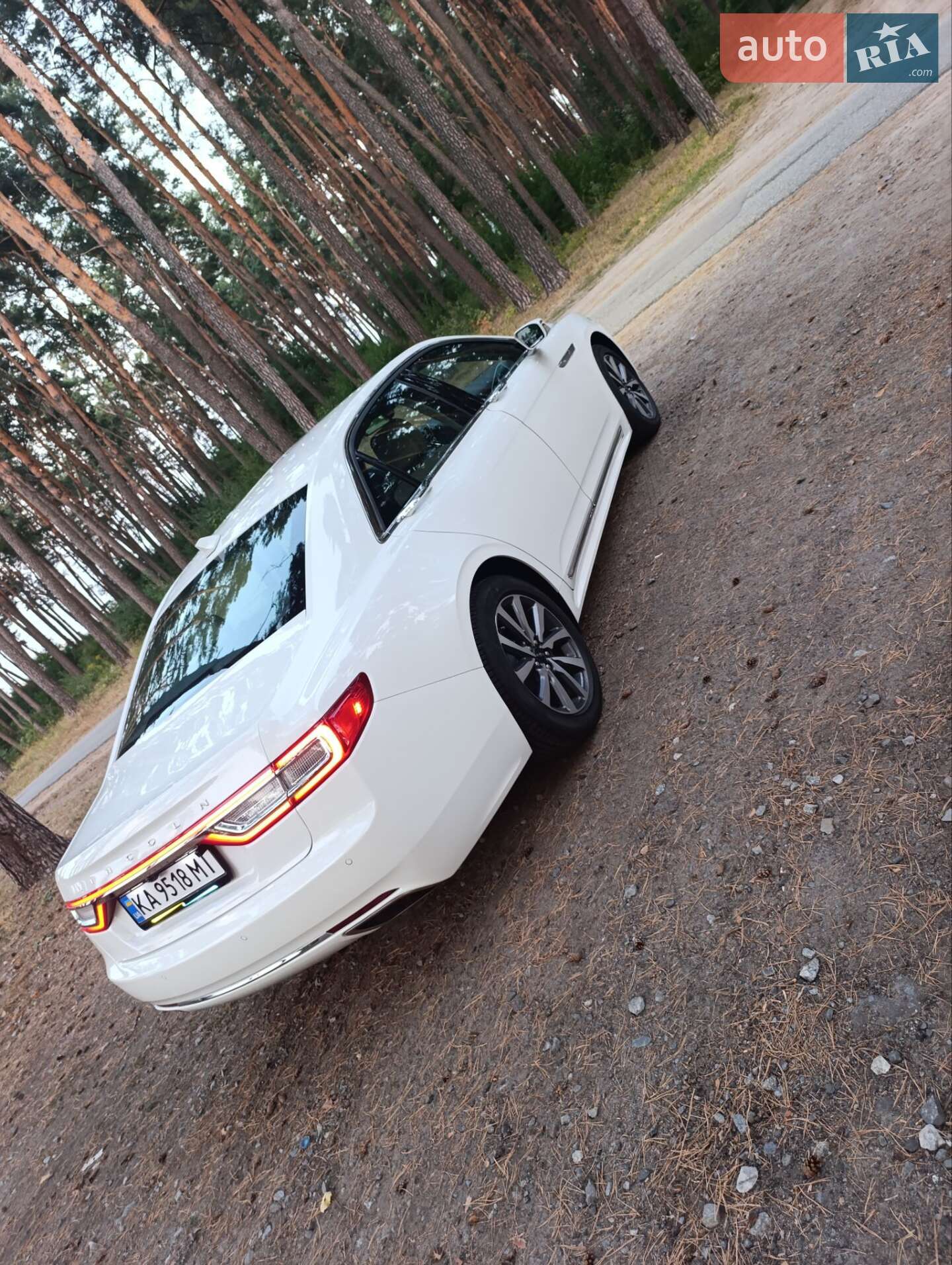 Lincoln Continental 2019 VIN 1LN6L9PK2L5602141 фото оголошення 4 з 36