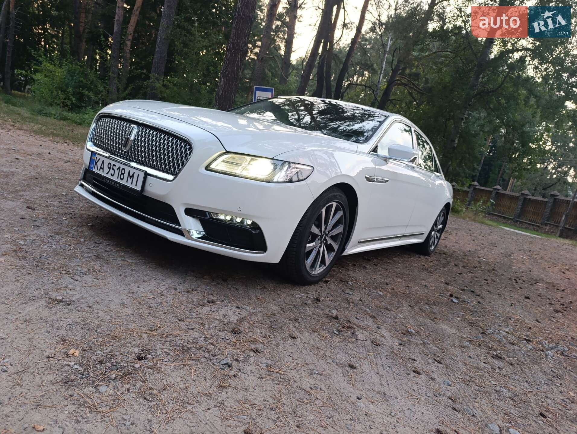 Lincoln Continental 2019 VIN 1LN6L9PK2L5602141 фото оголошення 5 з 36