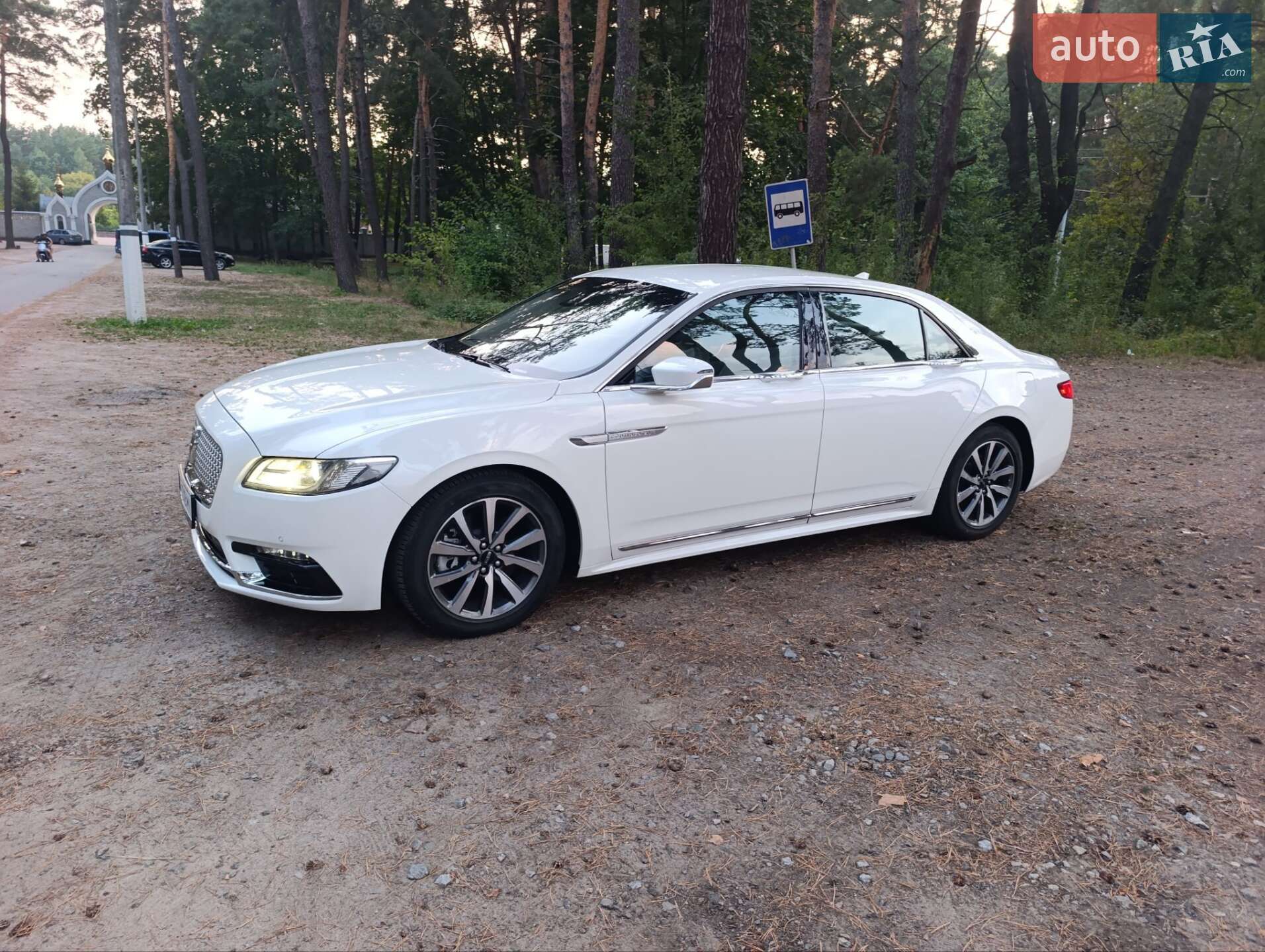 Lincoln Continental 2019 VIN 1LN6L9PK2L5602141 фото оголошення 9 з 36