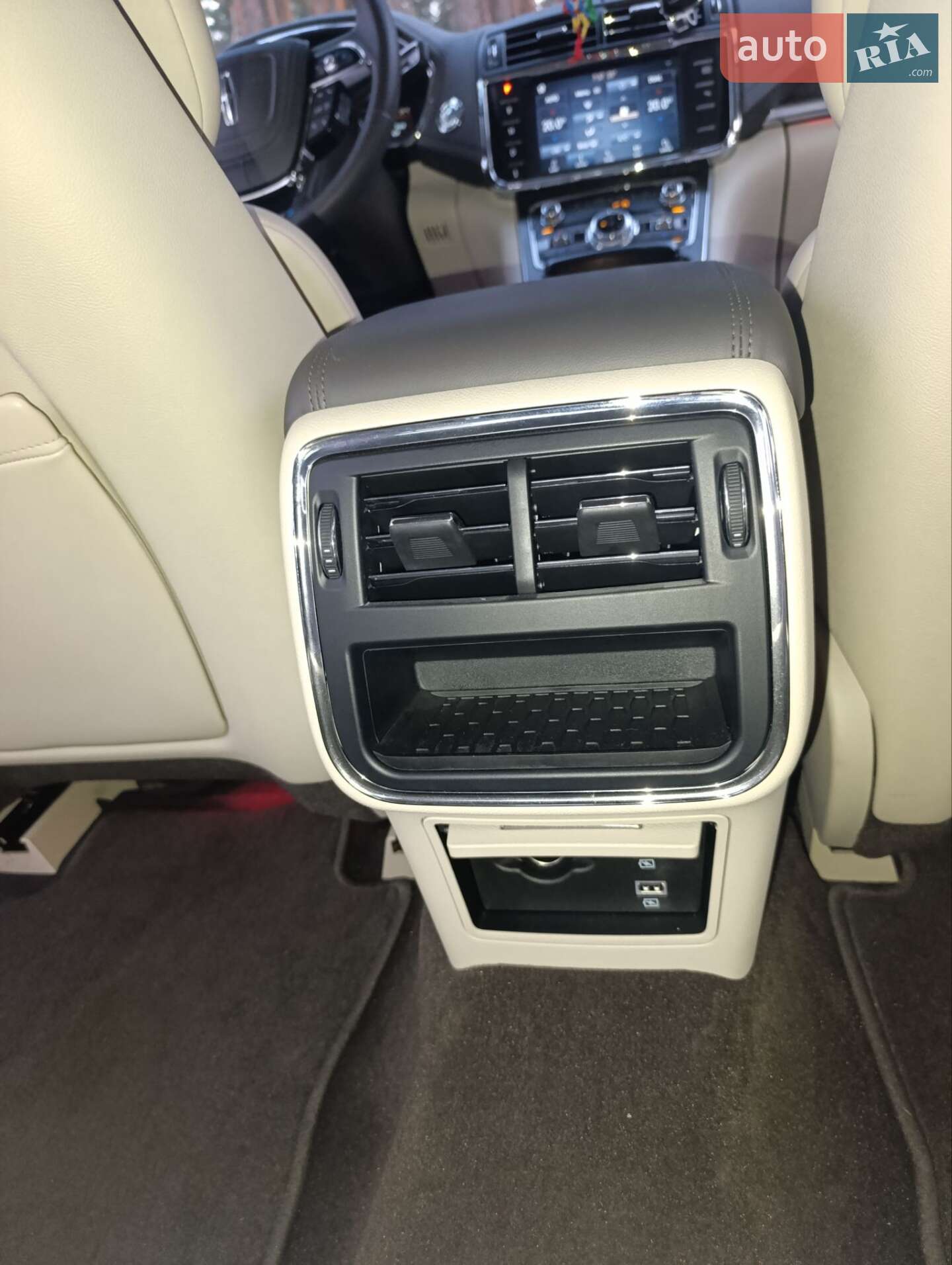 Lincoln Continental 2019 VIN 1LN6L9PK2L5602141 фото оголошення 24 з 36