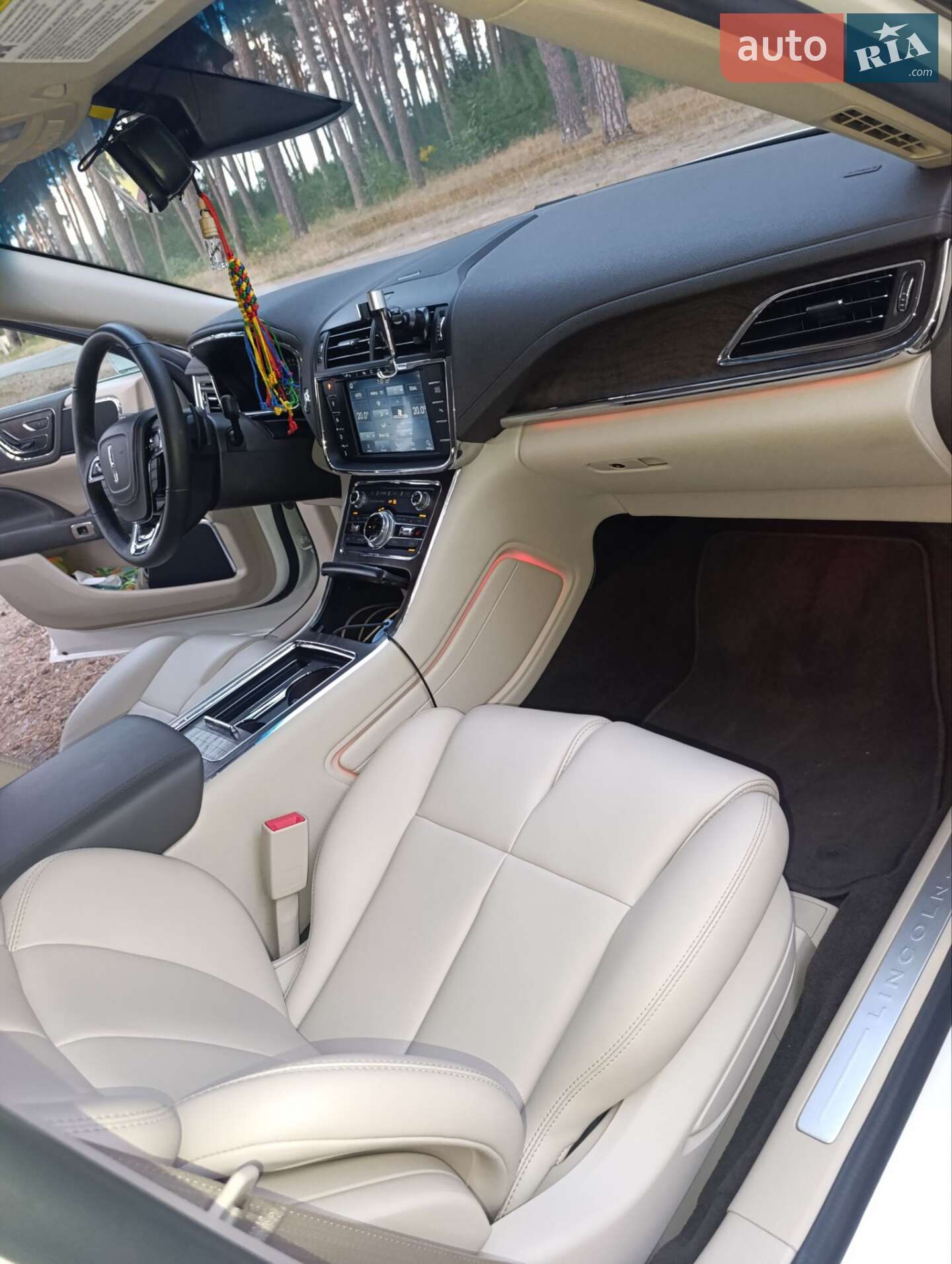 Lincoln Continental 2019 VIN 1LN6L9PK2L5602141 фото оголошення 25 з 36