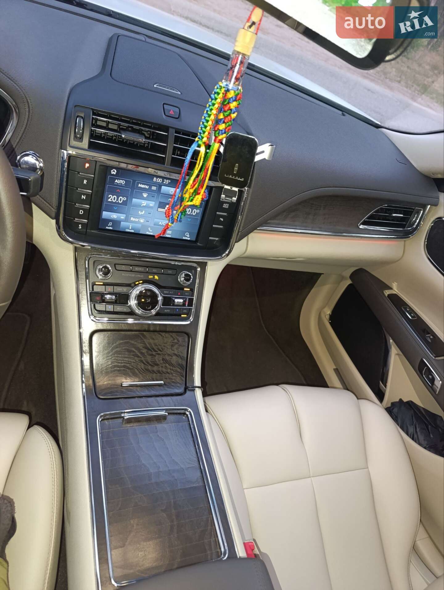 Lincoln Continental 2019 VIN 1LN6L9PK2L5602141 фото оголошення 26 з 36