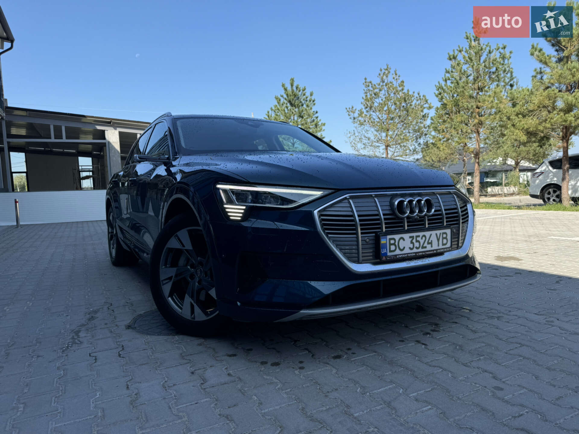 Audi e-tron 2020 VIN WAUZZZGE1LB039866 фото оголошення 5 з 18