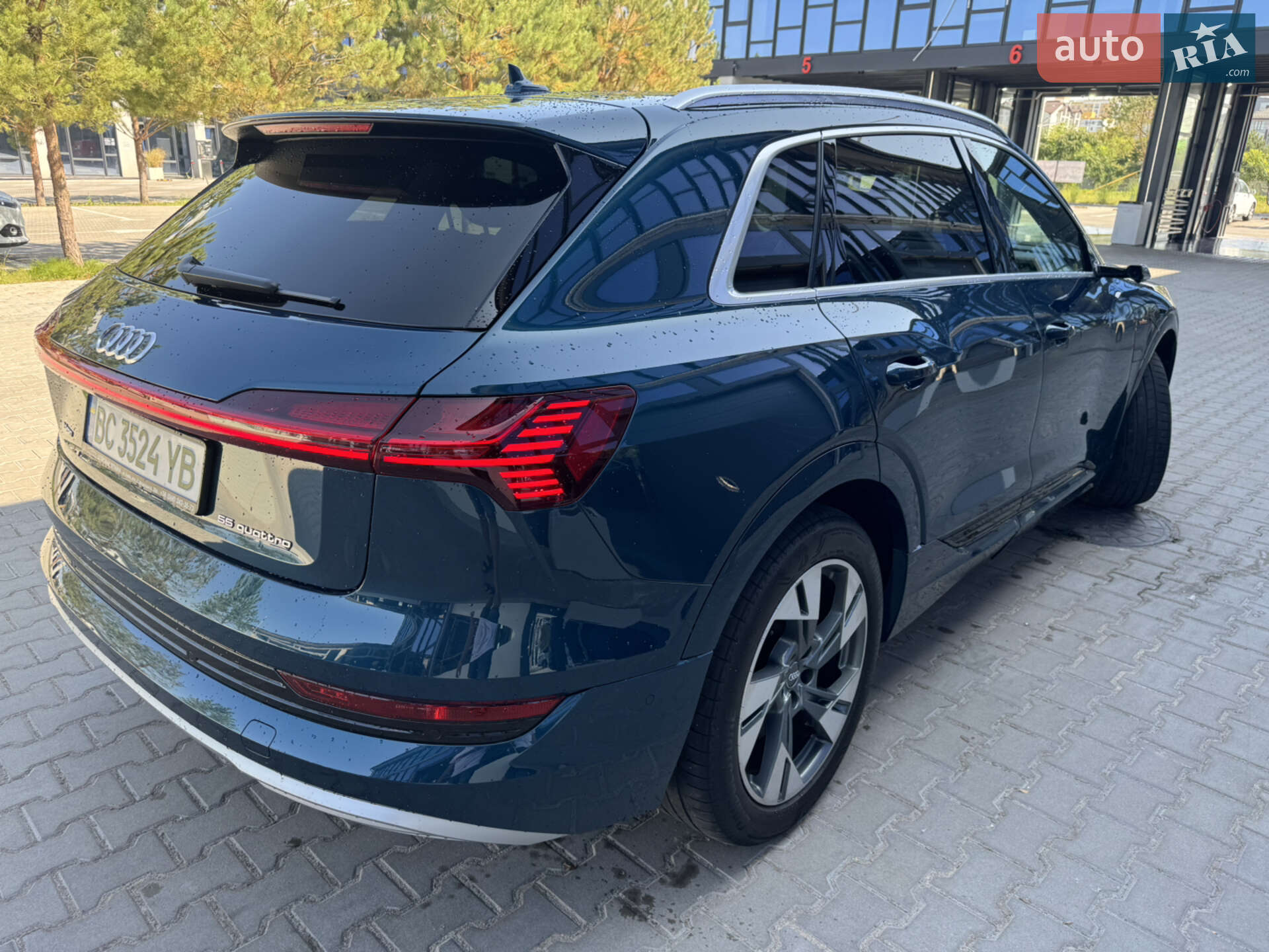 Audi e-tron 2020 VIN WAUZZZGE1LB039866 фото оголошення 9 з 18