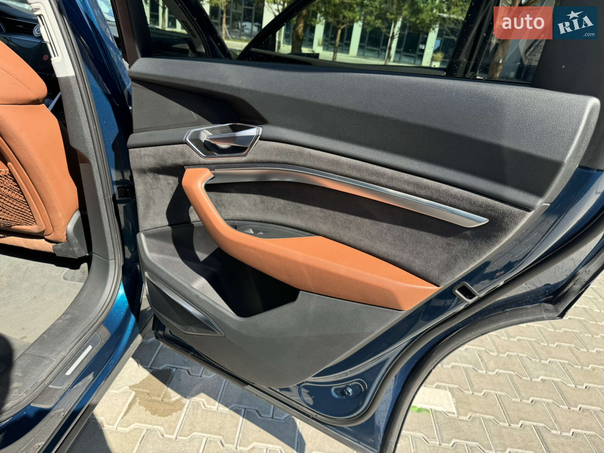 Audi e-tron 2020 VIN WAUZZZGE1LB039866 фото оголошення 14 з 18