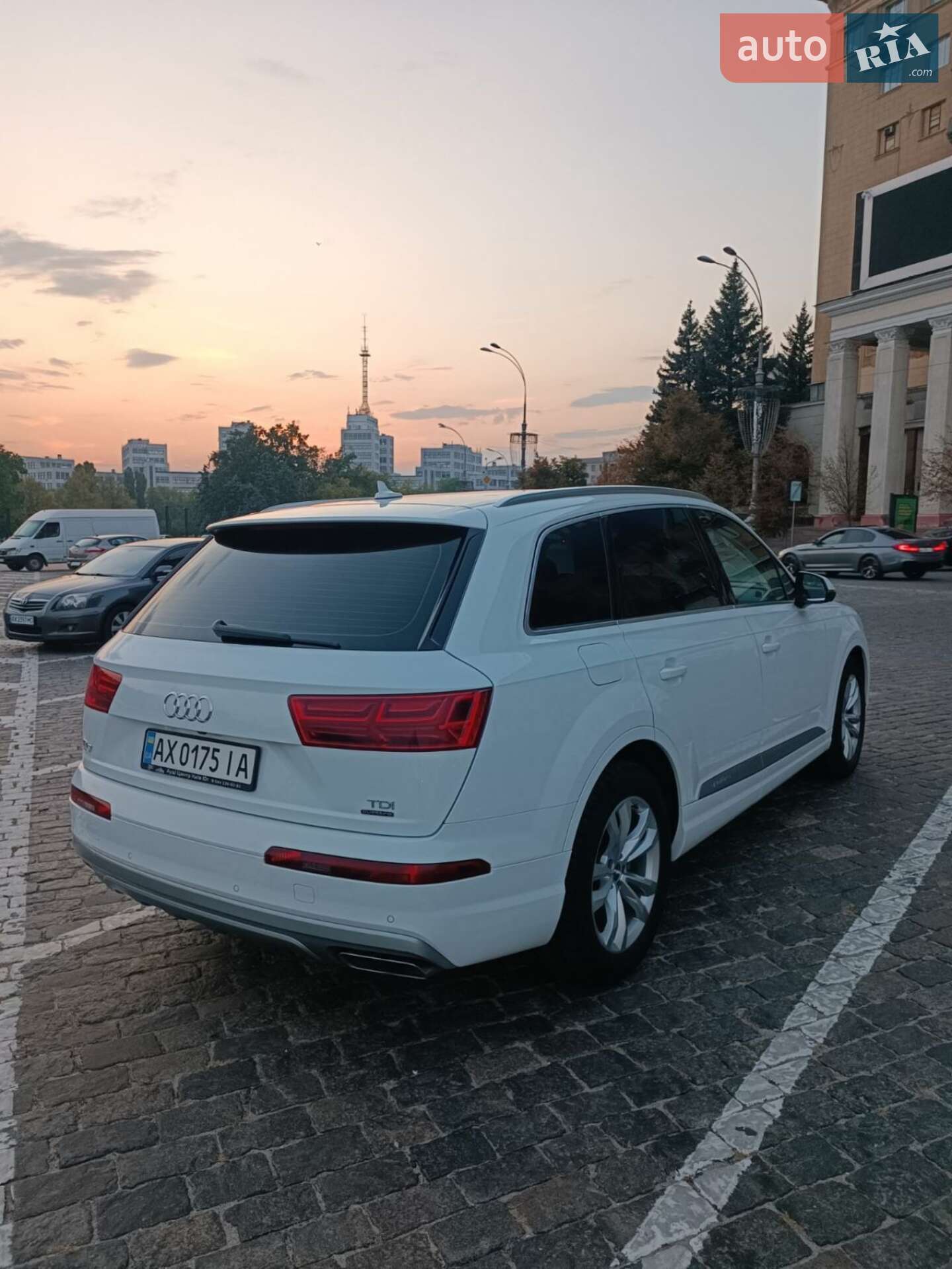 Audi Q7 2017 VIN WAUZZZ4M8HD040844 фото оголошення 9 з 11