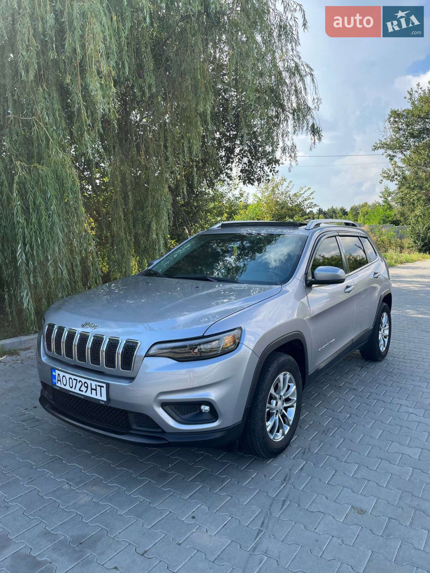 Jeep Cherokee 2019 VIN 1C4PJMLB0KD104290 фото оголошення 30 з 35