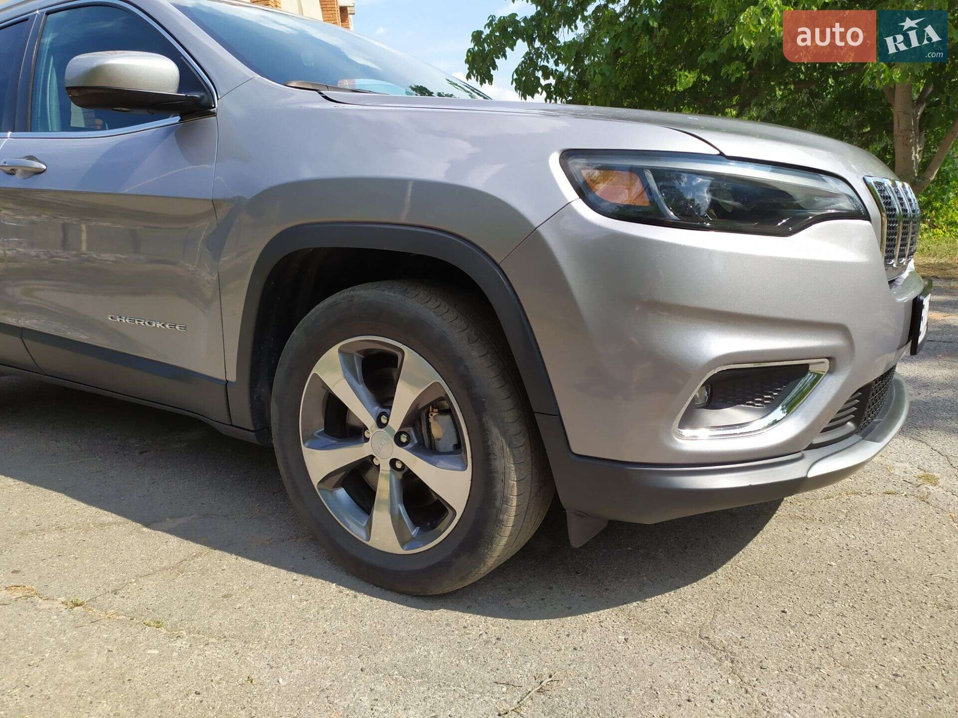 Jeep Cherokee 2019 VIN 1C4PJMDX9LD580260 фото оголошення 43 з 49