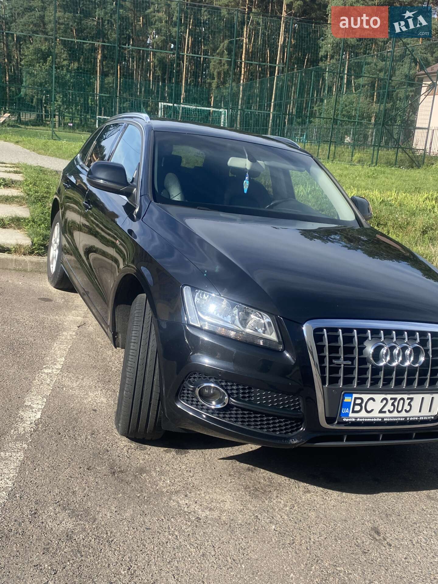 Audi Q5 2010 VIN WAUZZZ8R5BA005600 фото оголошення 2 з 18