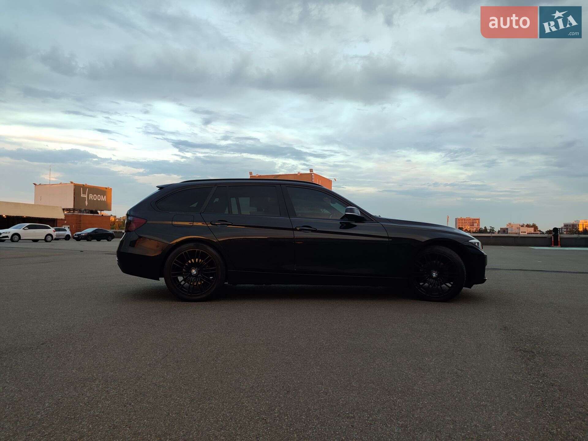 BMW 3 Series 2013 VIN WBA3K11010F824885 фото оголошення 5 з 57