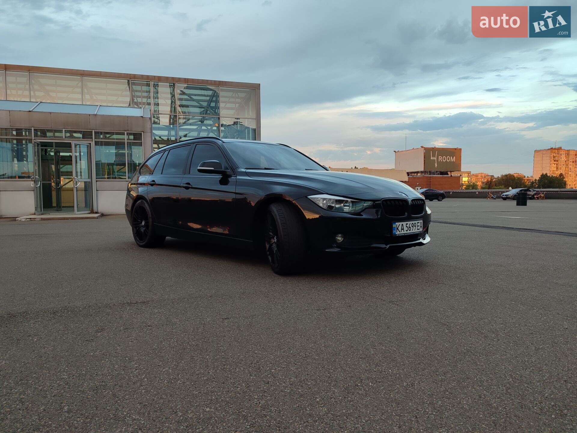 BMW 3 Series 2013 VIN WBA3K11010F824885 фото оголошення 10 з 57