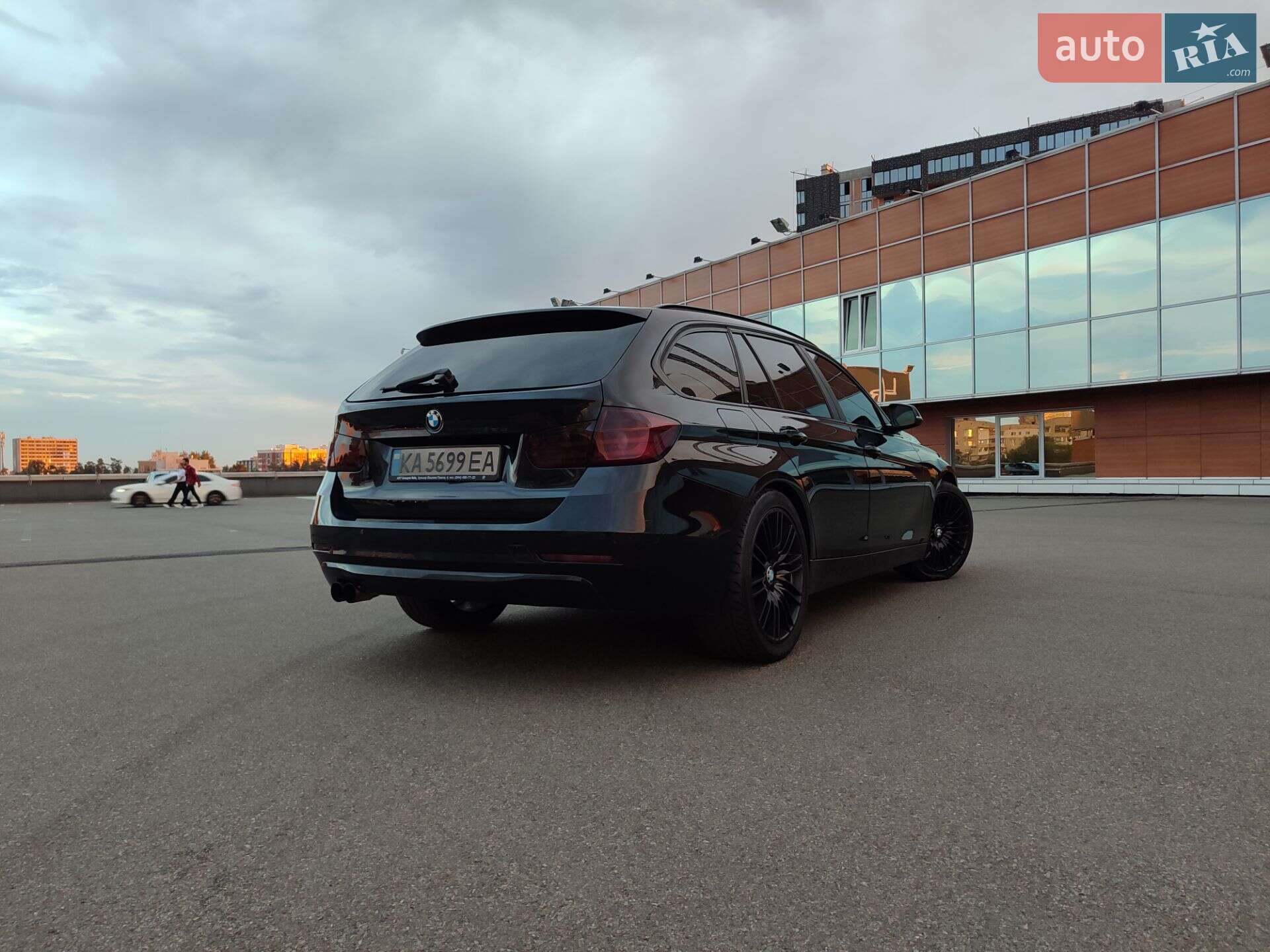 BMW 3 Series 2013 VIN WBA3K11010F824885 фото оголошення 11 з 57
