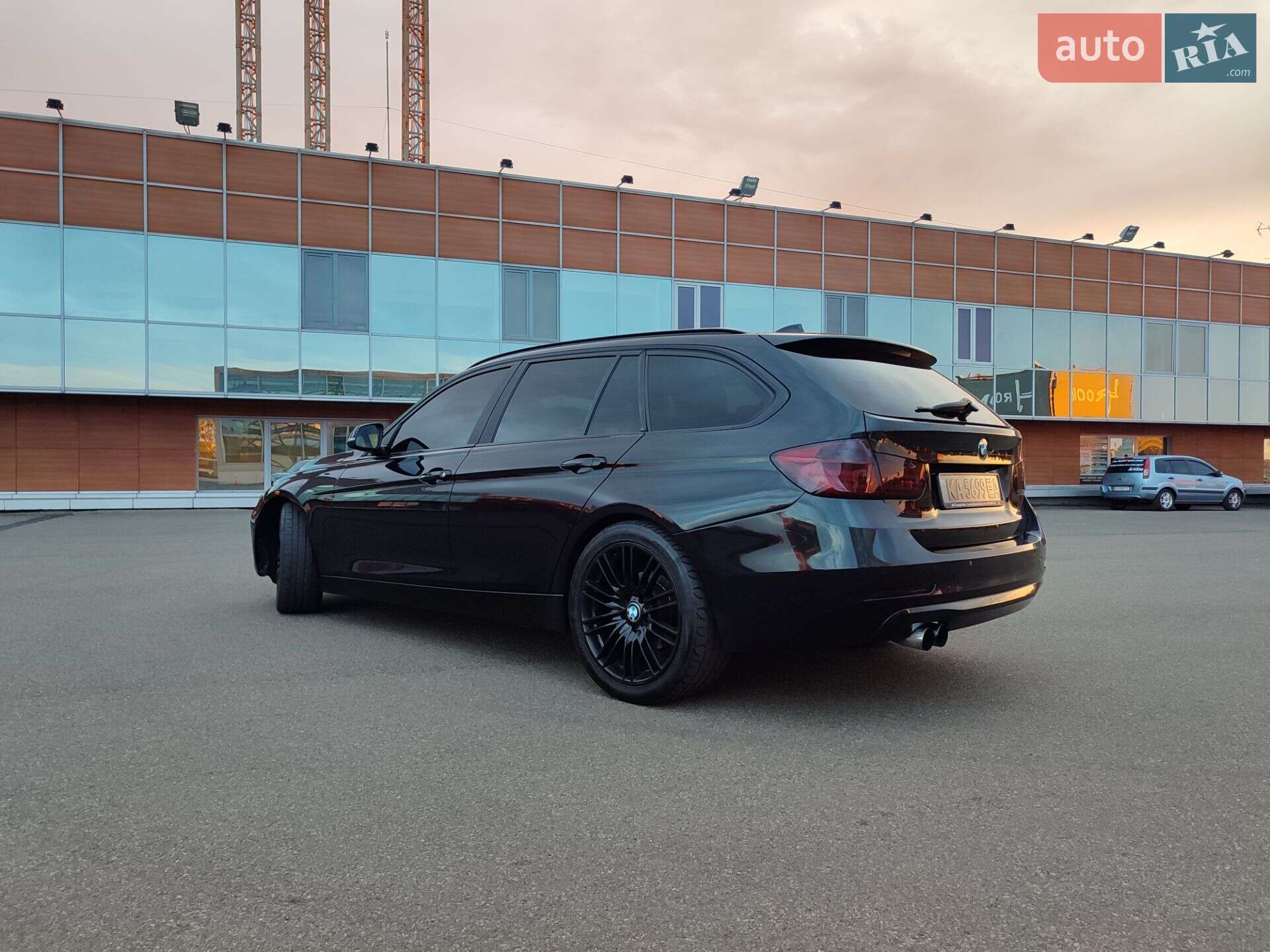BMW 3 Series 2013 VIN WBA3K11010F824885 фото оголошення 19 з 57