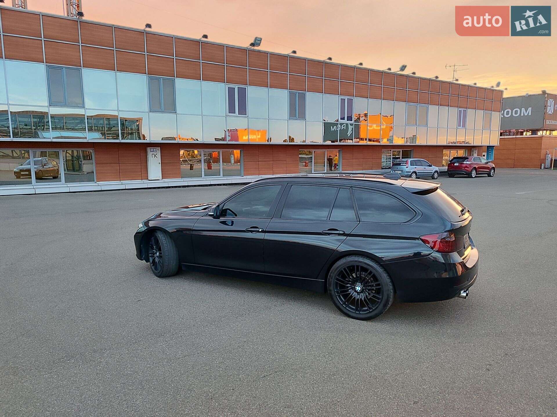 BMW 3 Series 2013 VIN WBA3K11010F824885 фото оголошення 23 з 57