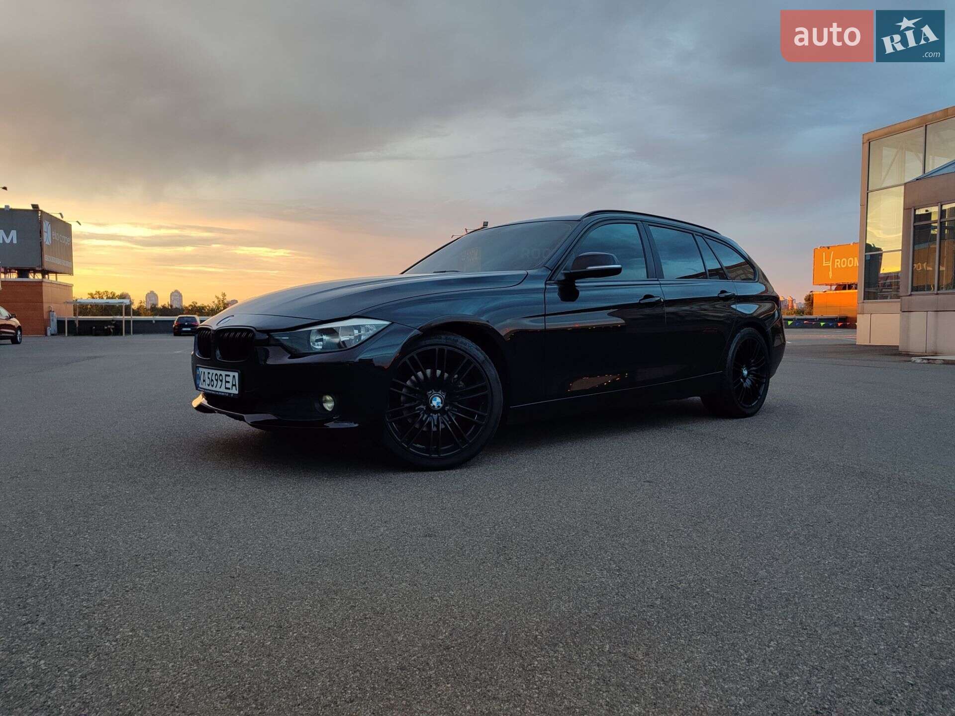 BMW 3 Series 2013 VIN WBA3K11010F824885 фото оголошення 25 з 57