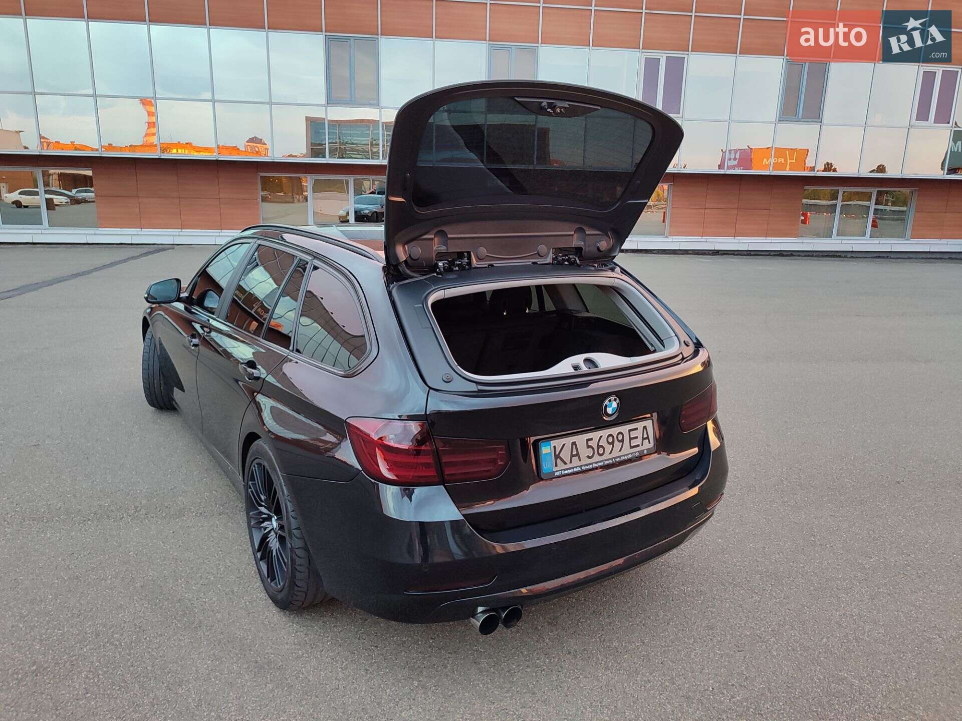 BMW 3 Series 2013 VIN WBA3K11010F824885 фото оголошення 35 з 57